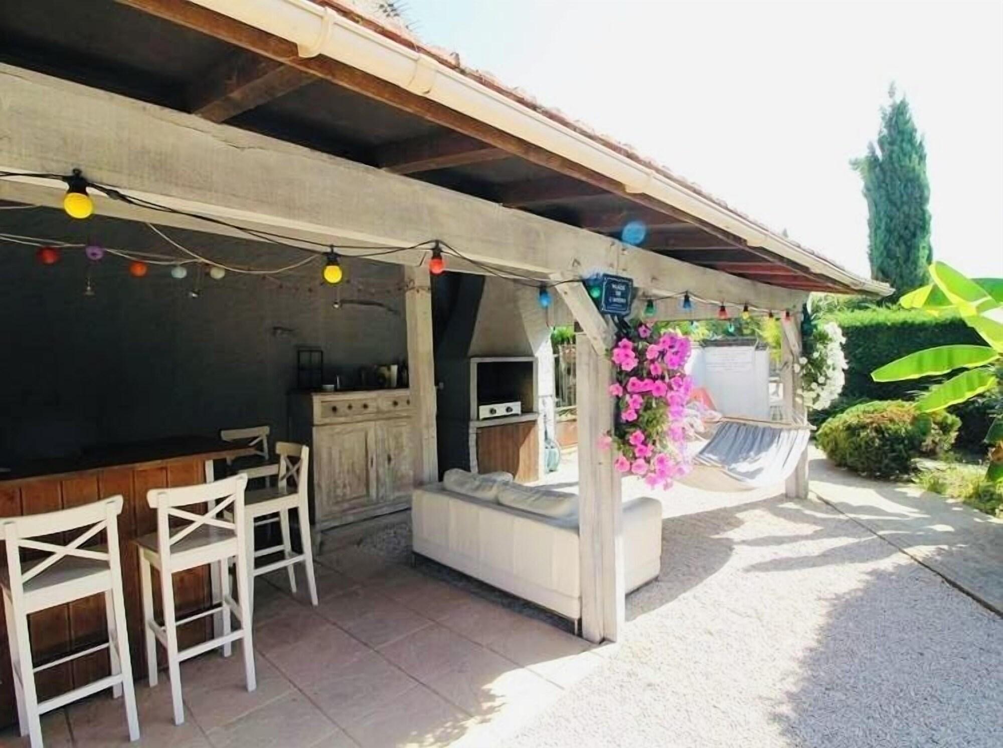 Bar/Salón La Marelle