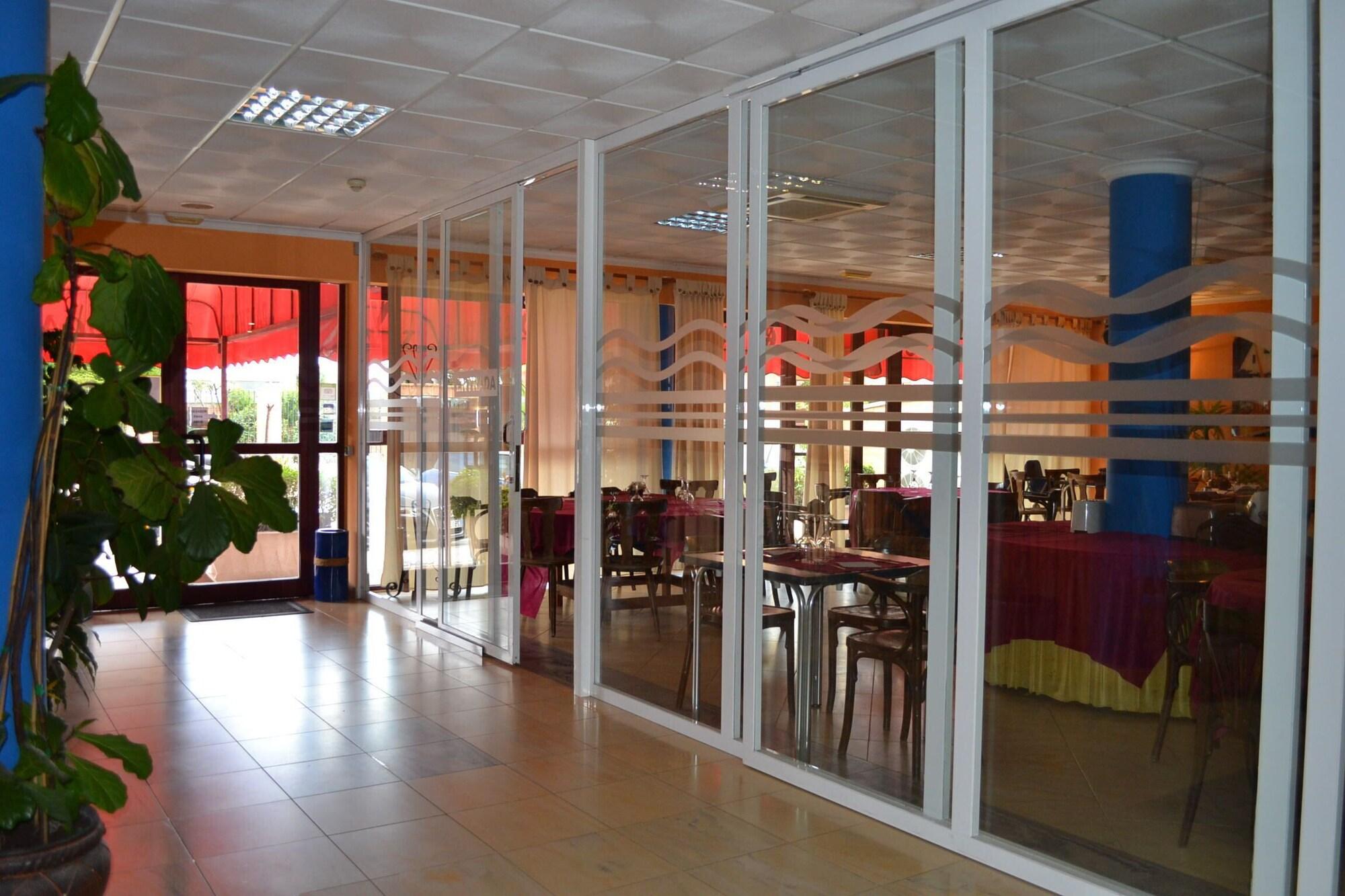 Sala de Reuniones Portocanet Complejo Turístico