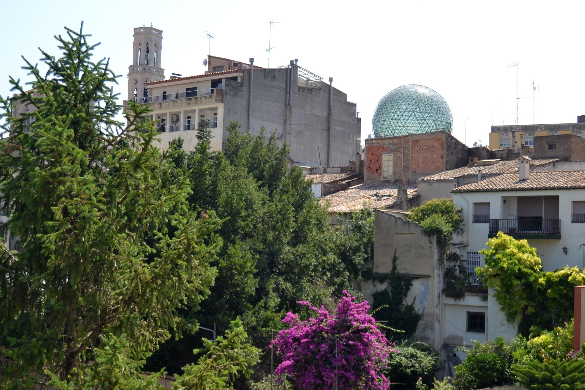 Vista Exterior Hostal Isabel II