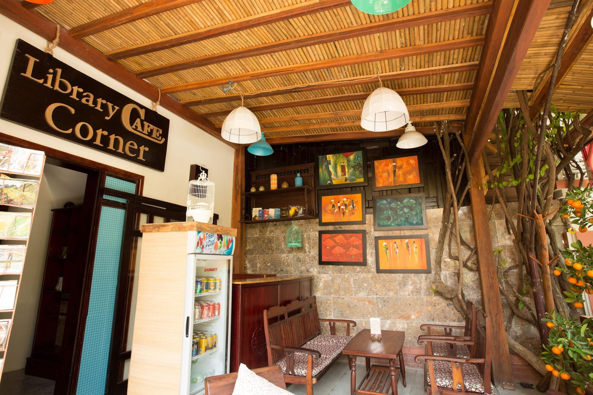 Bar/Salón Hoi An Pho Library Hotel