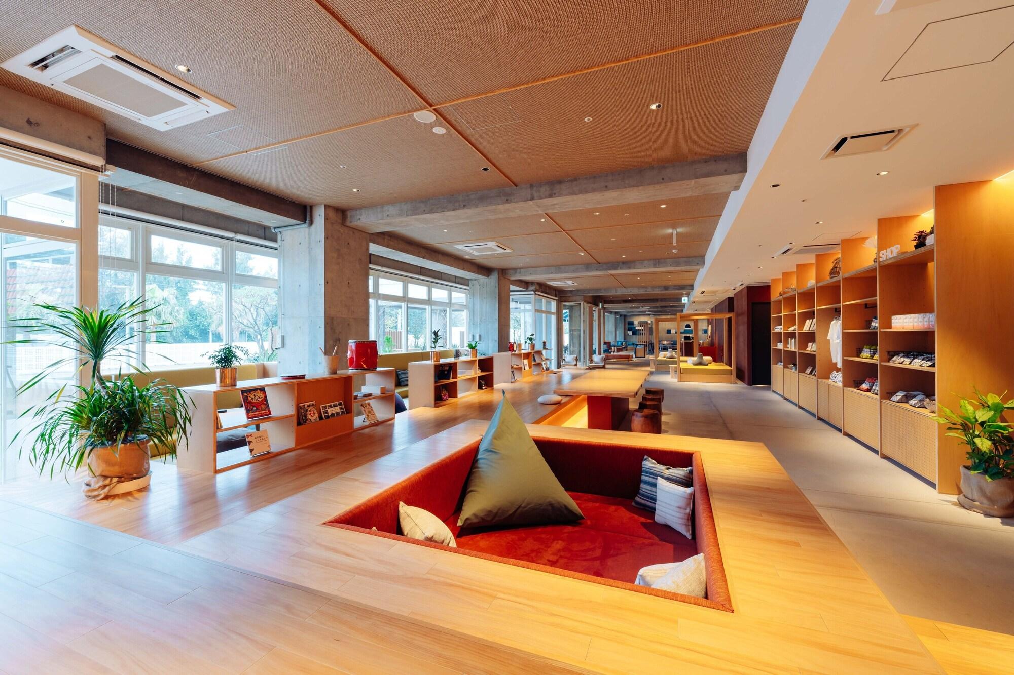 Vista Lobby BEB5 Okinawa Seragaki by Hoshino Resorts