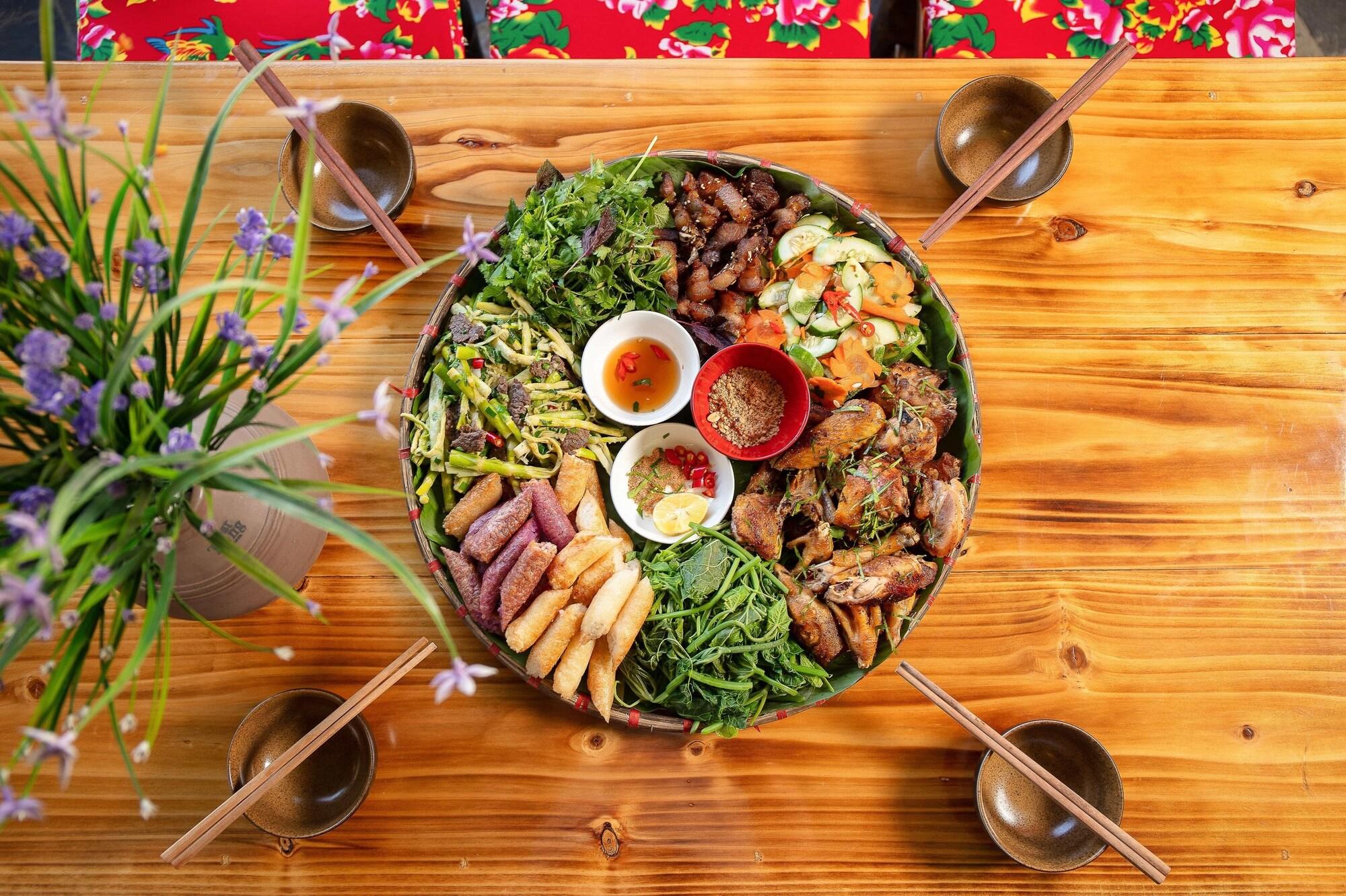 Restaurant Mega View Homestay