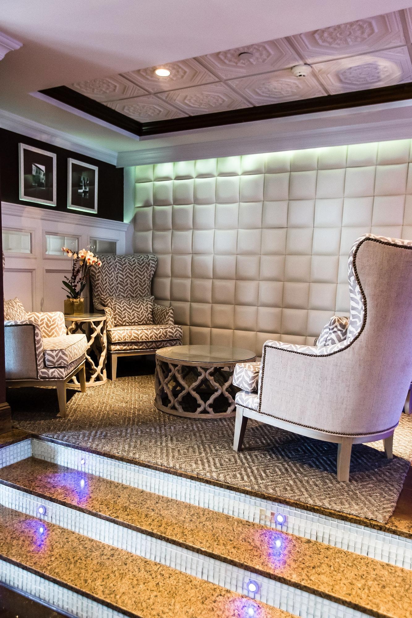 Vista Lobby Danfords Hotel and Marina