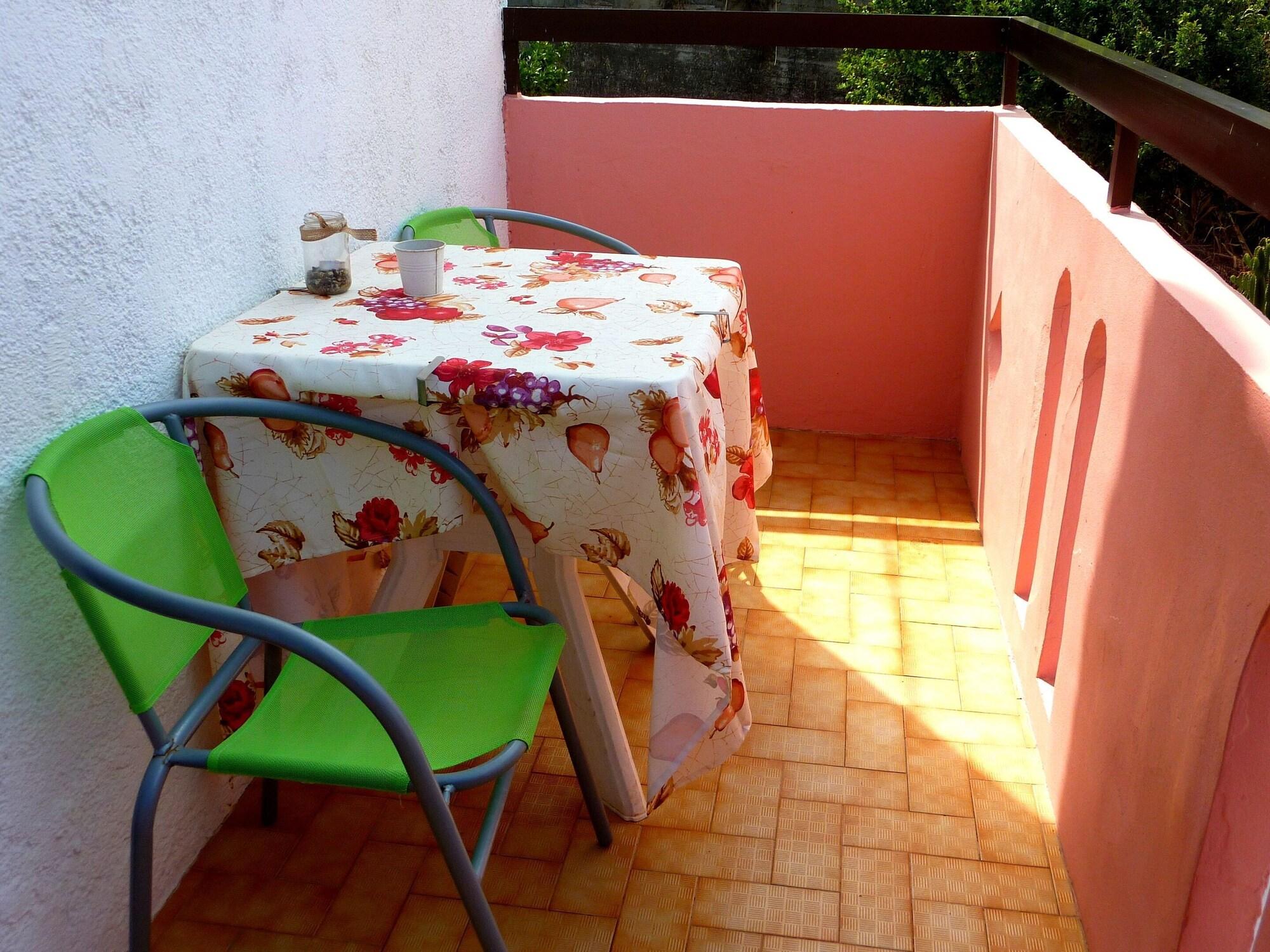 Varios Apartment in Kalyves With sea View