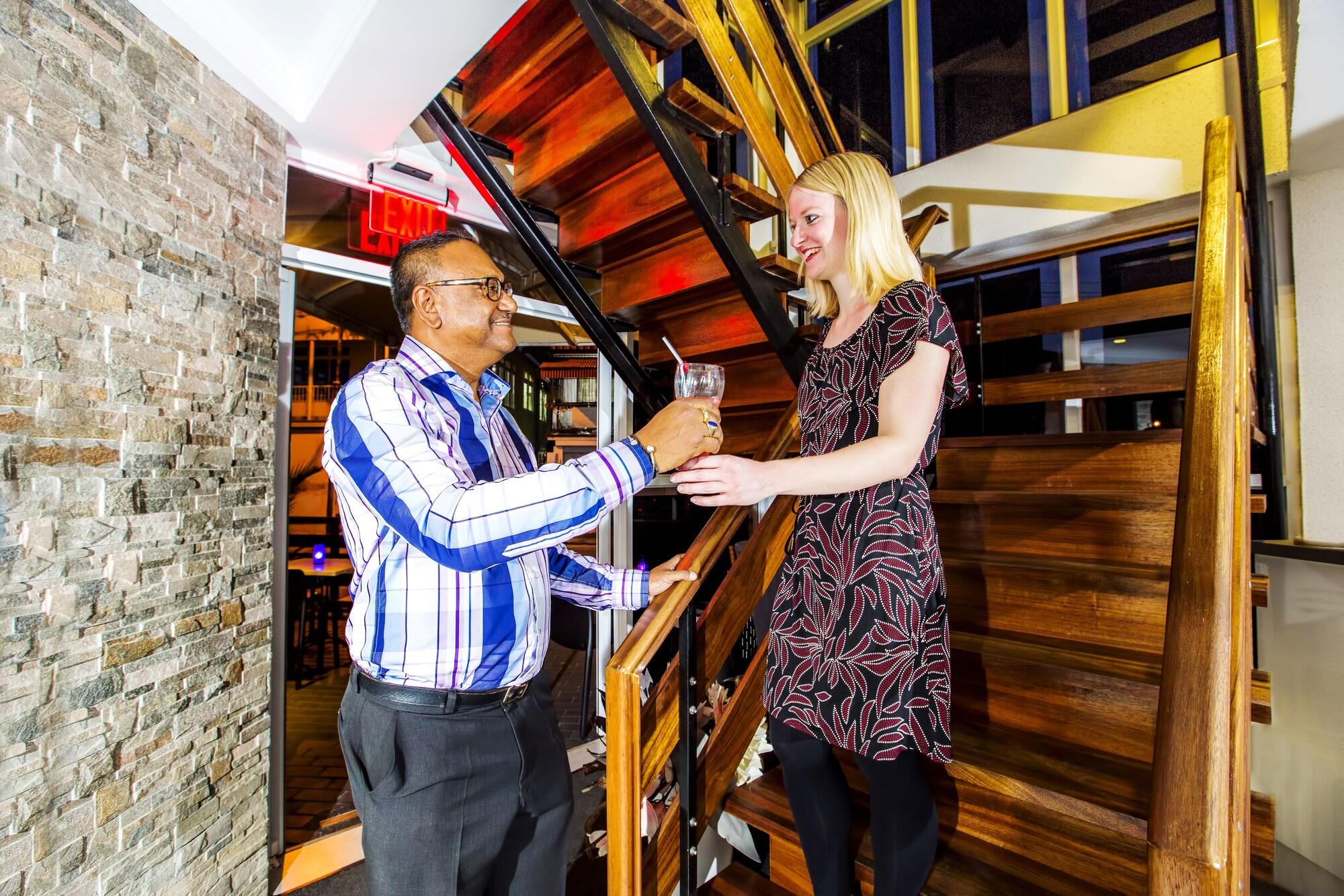 Varios Q-Inn Boutique Hotel