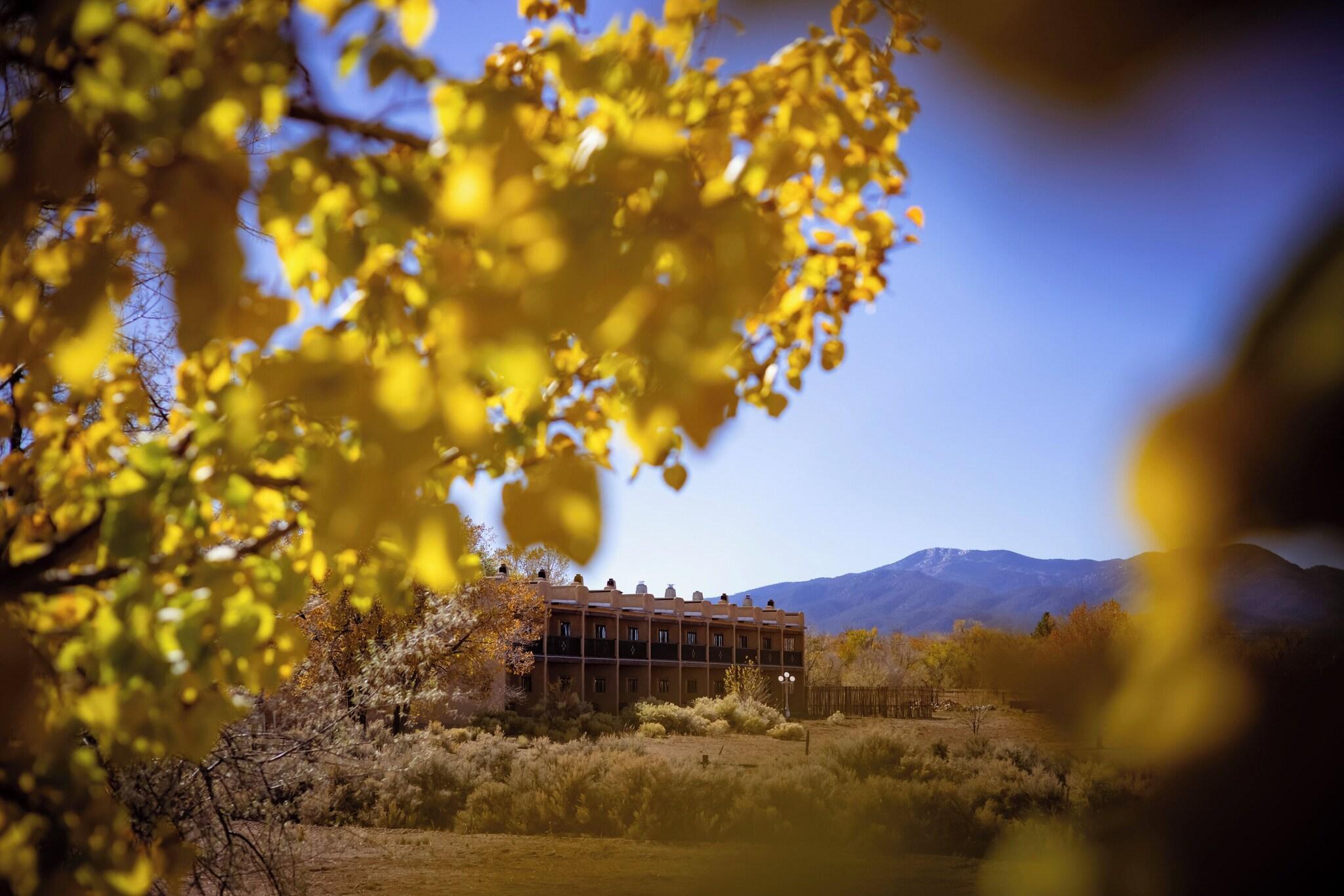 Vista Exterior Sagebrush Inn & Suites