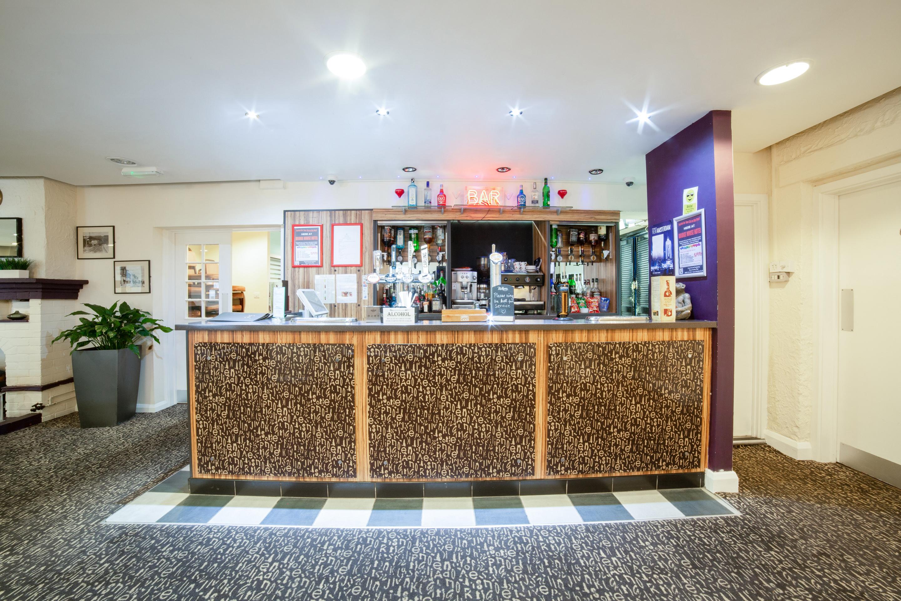 Bar/Salón The Bridge House Hotel