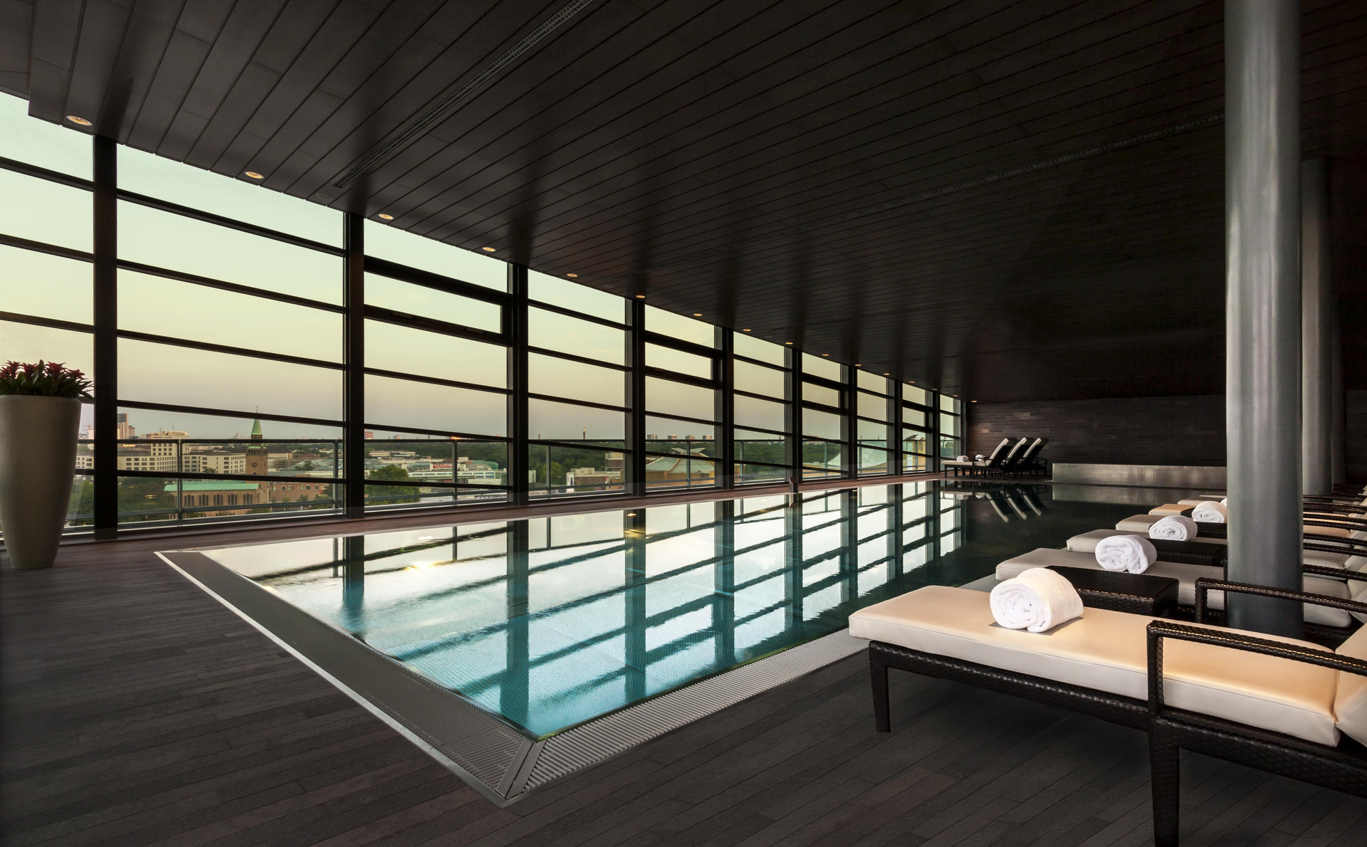Vista Piscina Grand Hyatt Berlin