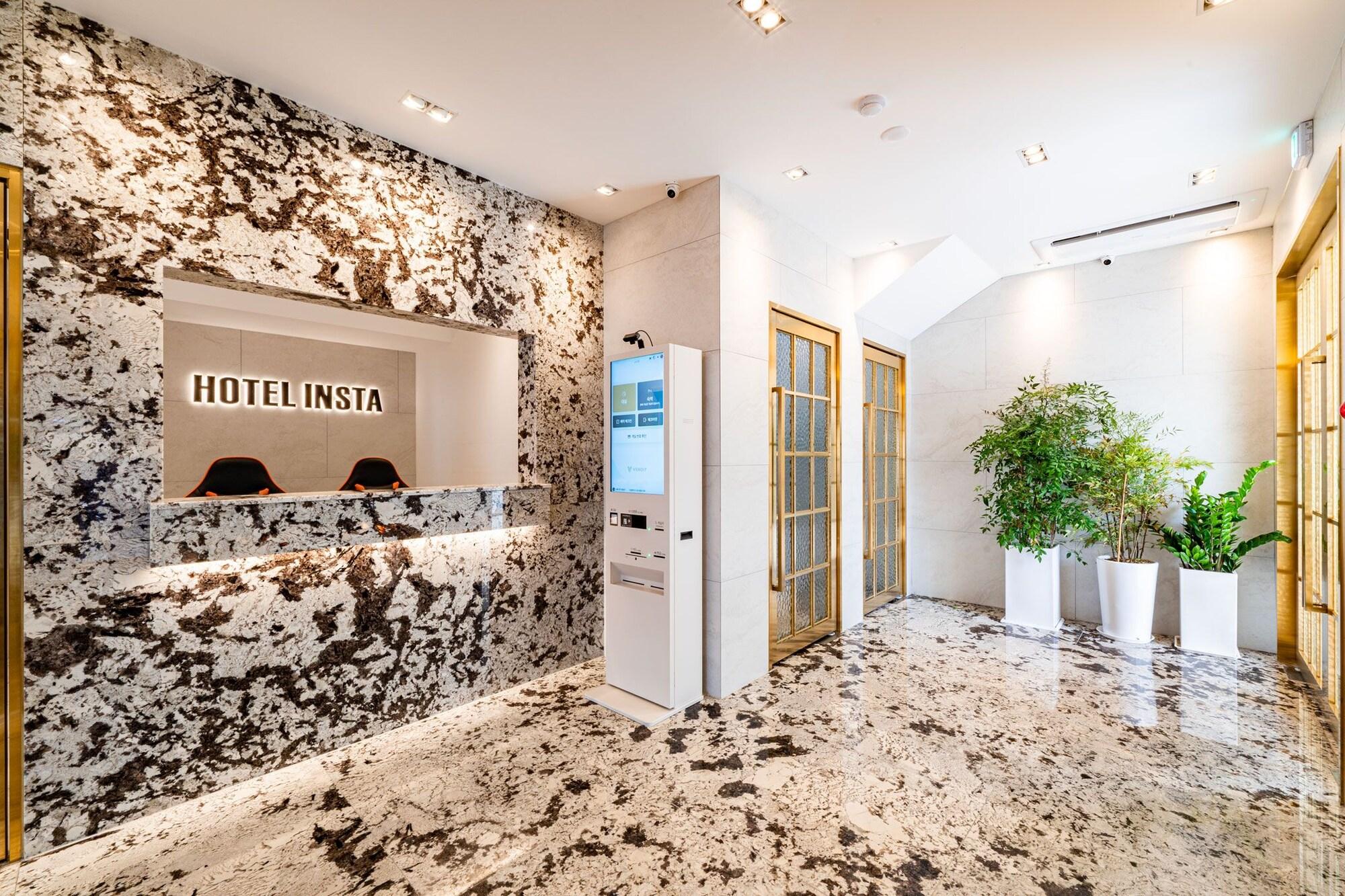 Vista Lobby Hotel Insta Main Branch