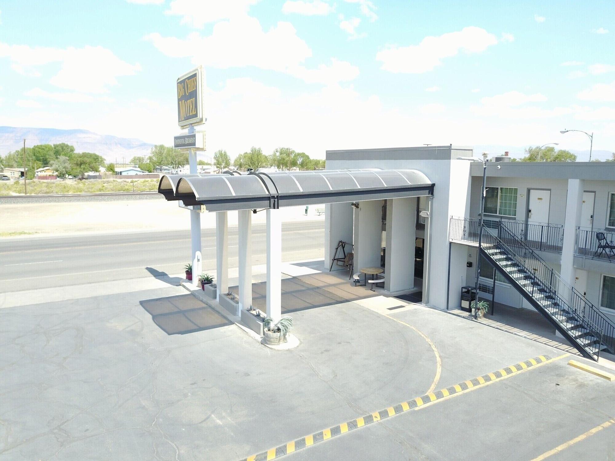 Varios Big Chief Motel