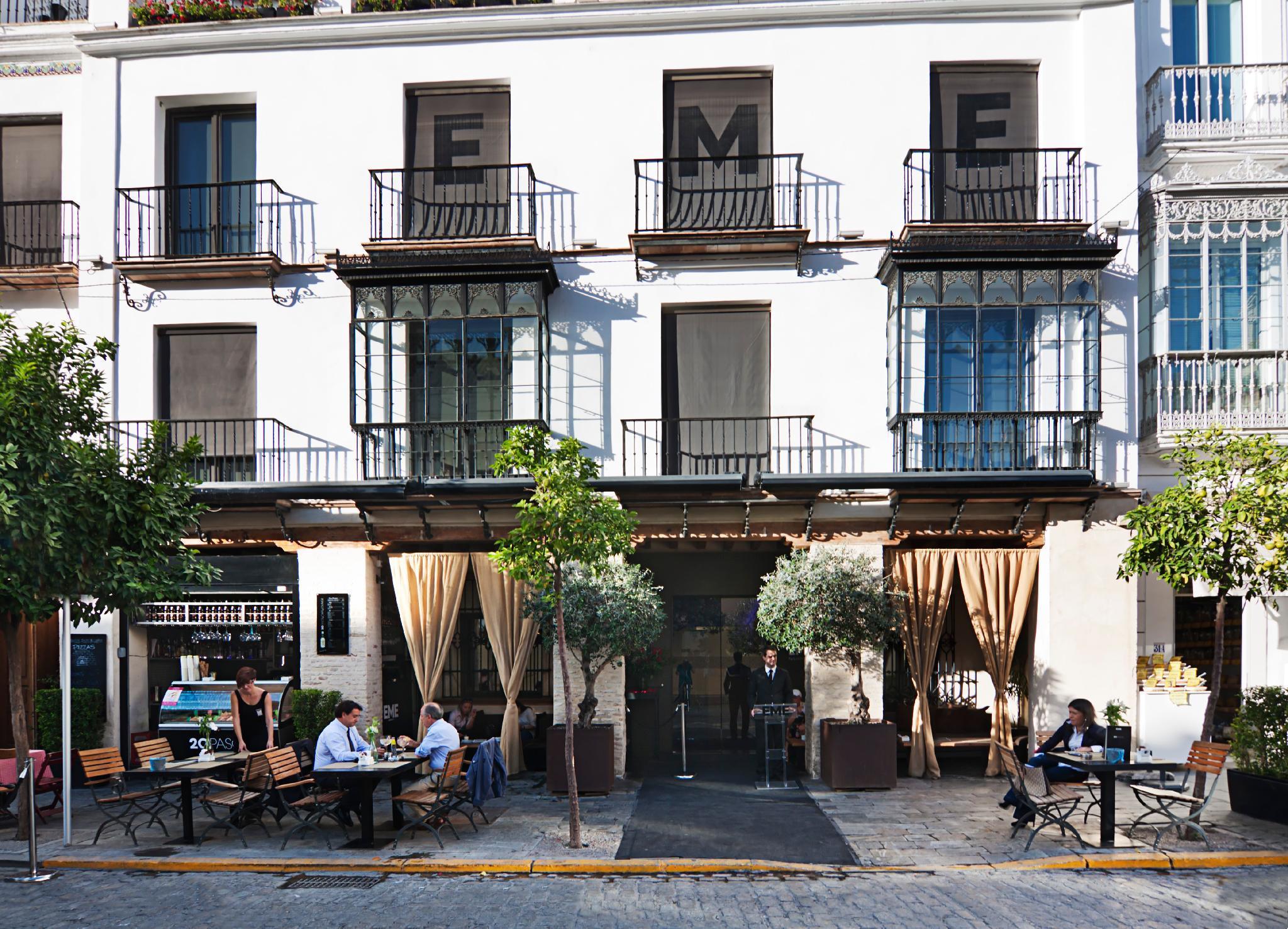 Vista Exterior EME Catedral Mercer Hotel