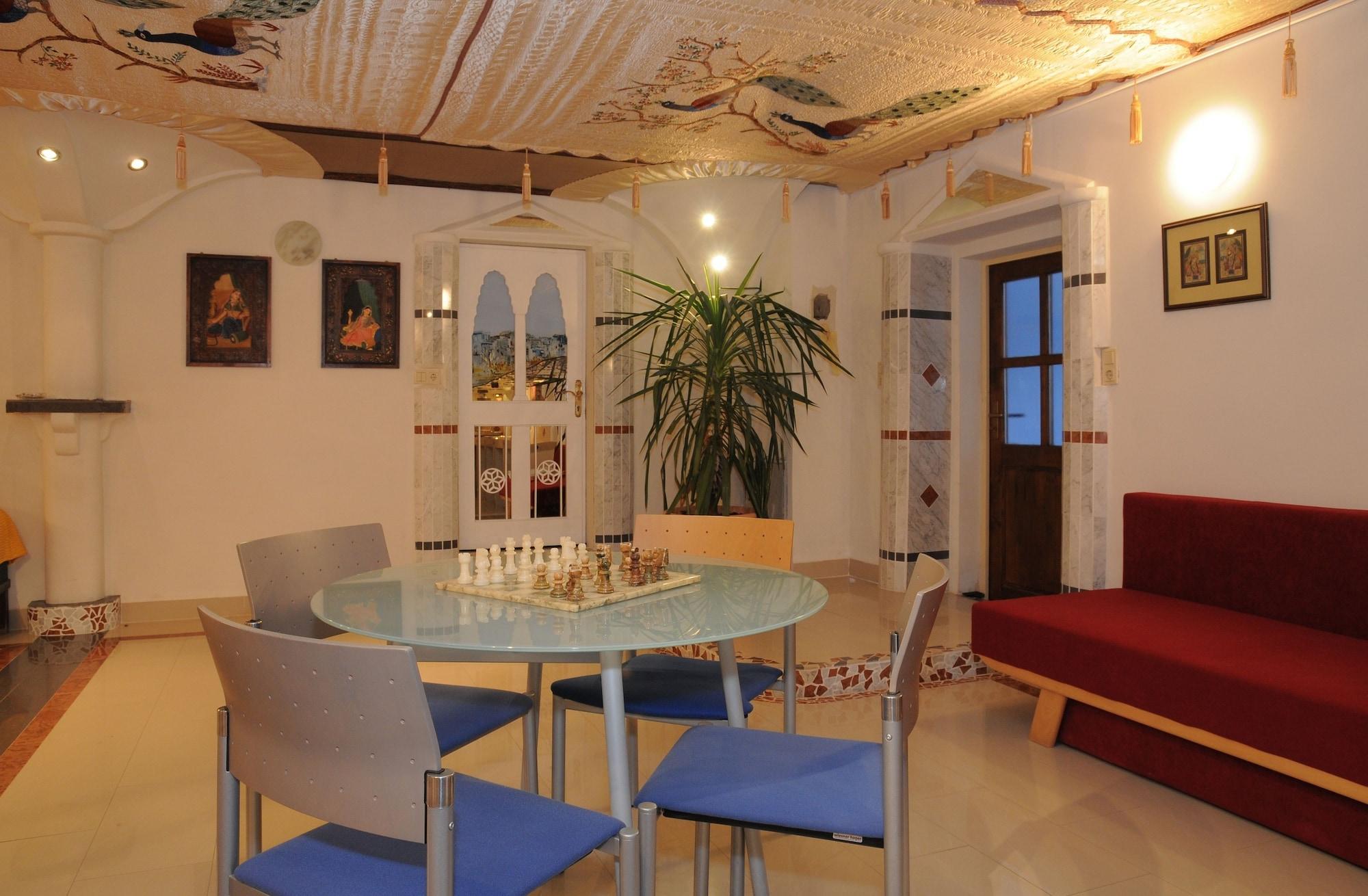 Vista Lobby Geinberg Suites & Vianova Lodges