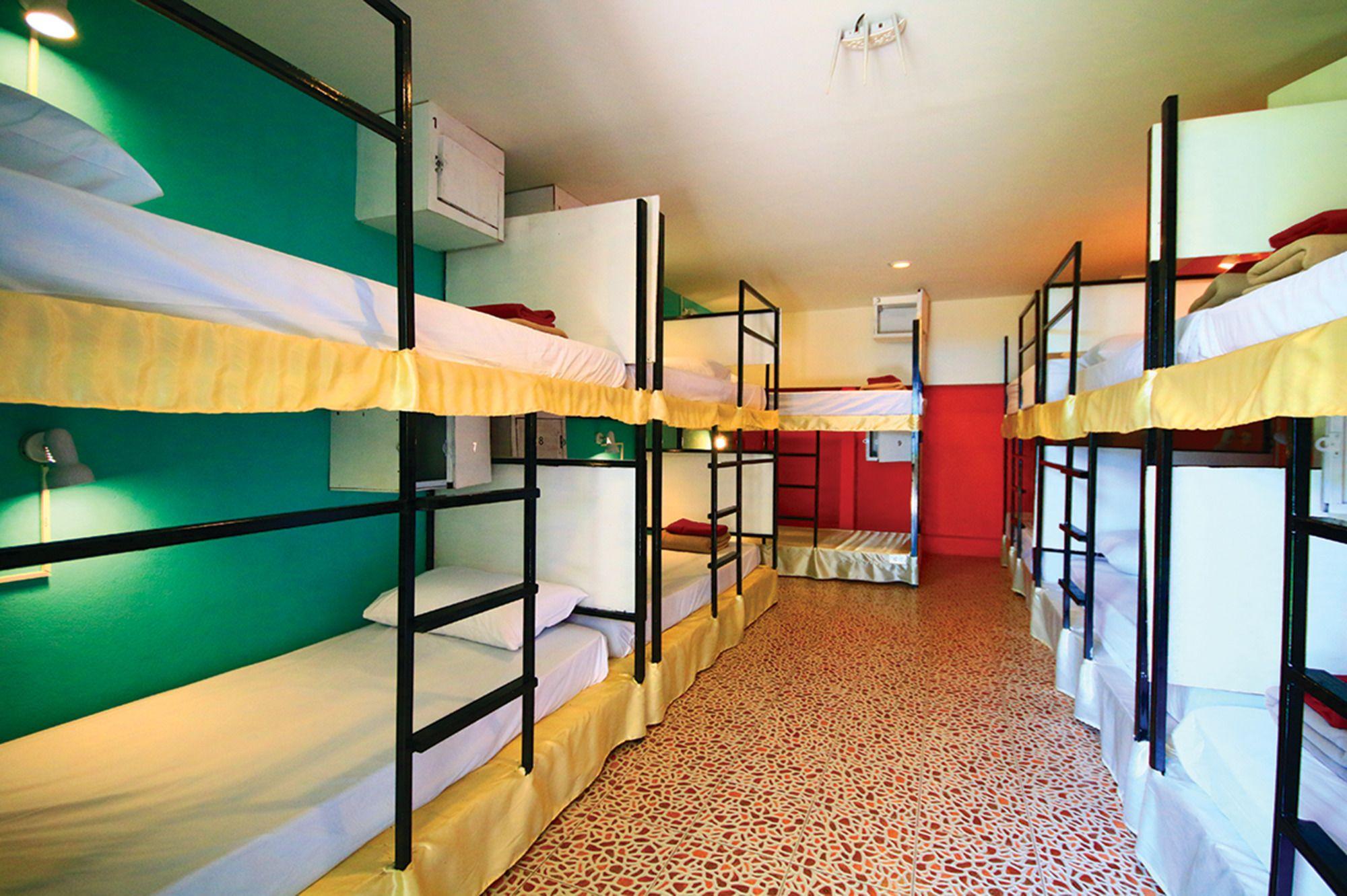 Habitación At Aonang Hostel - Adults Only