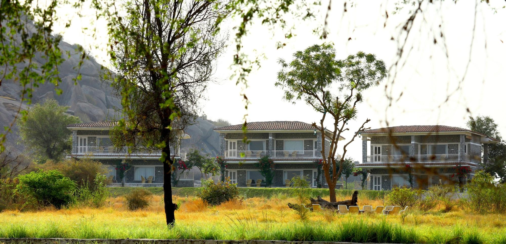 Vista Exterior Amritara Jawai Resort