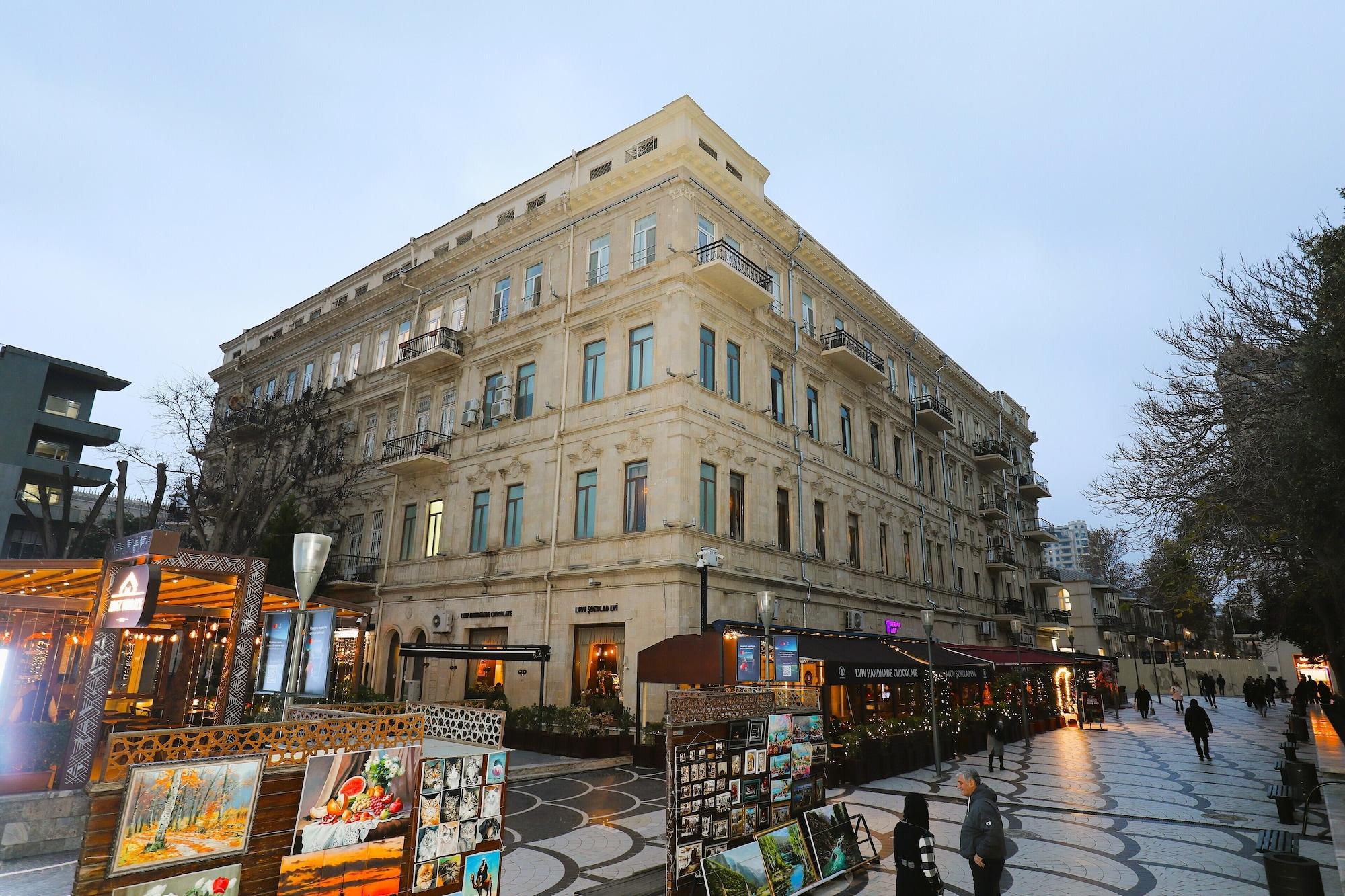 Varios Azcot Hotel - Nizami Street