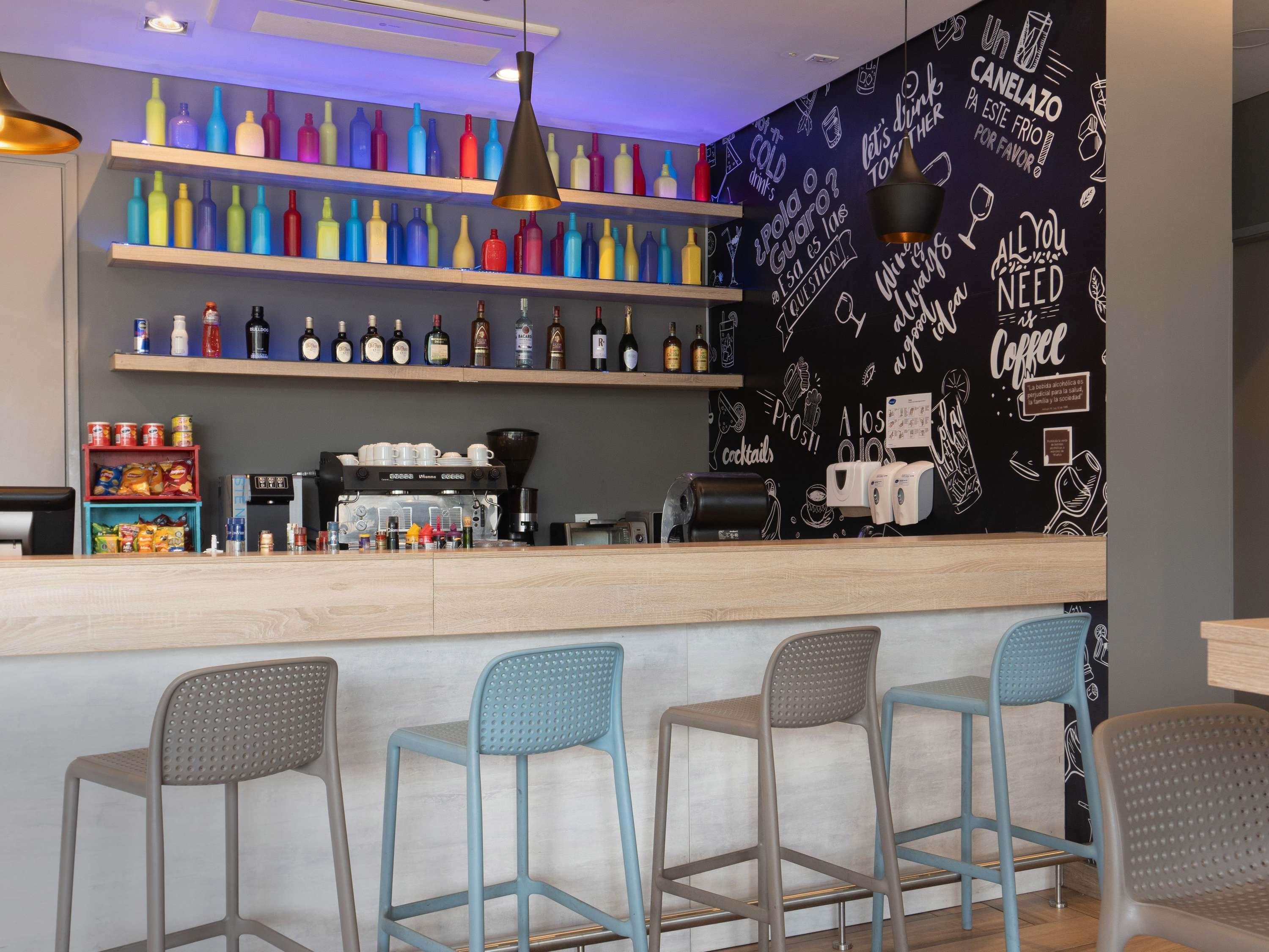 Vista Exterior ibis Chia