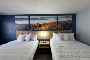 Alojamiento - Days Inn by Wyndham Charlotte University