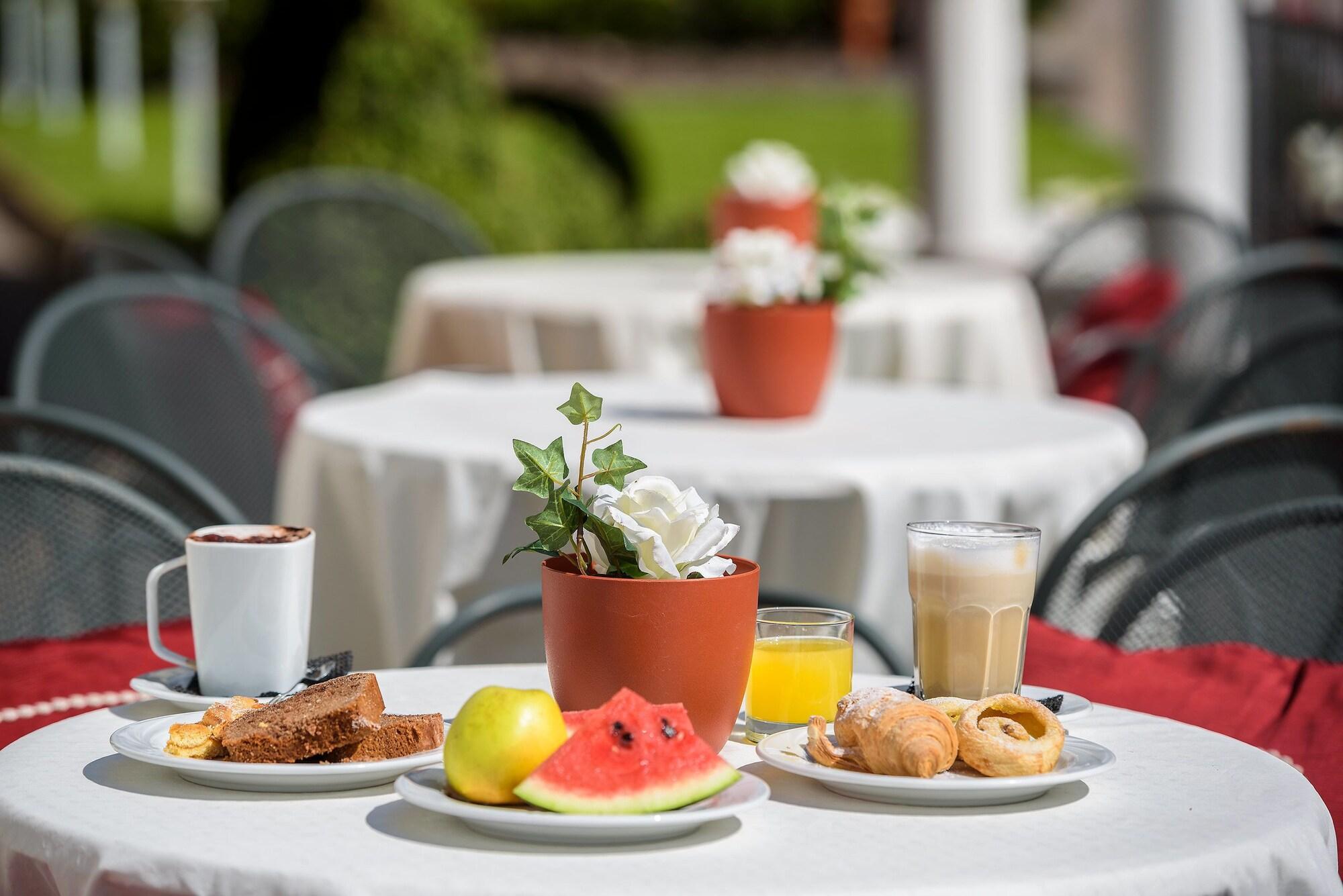 Restaurant Hotel Apartments Wellness Villa di Bosco