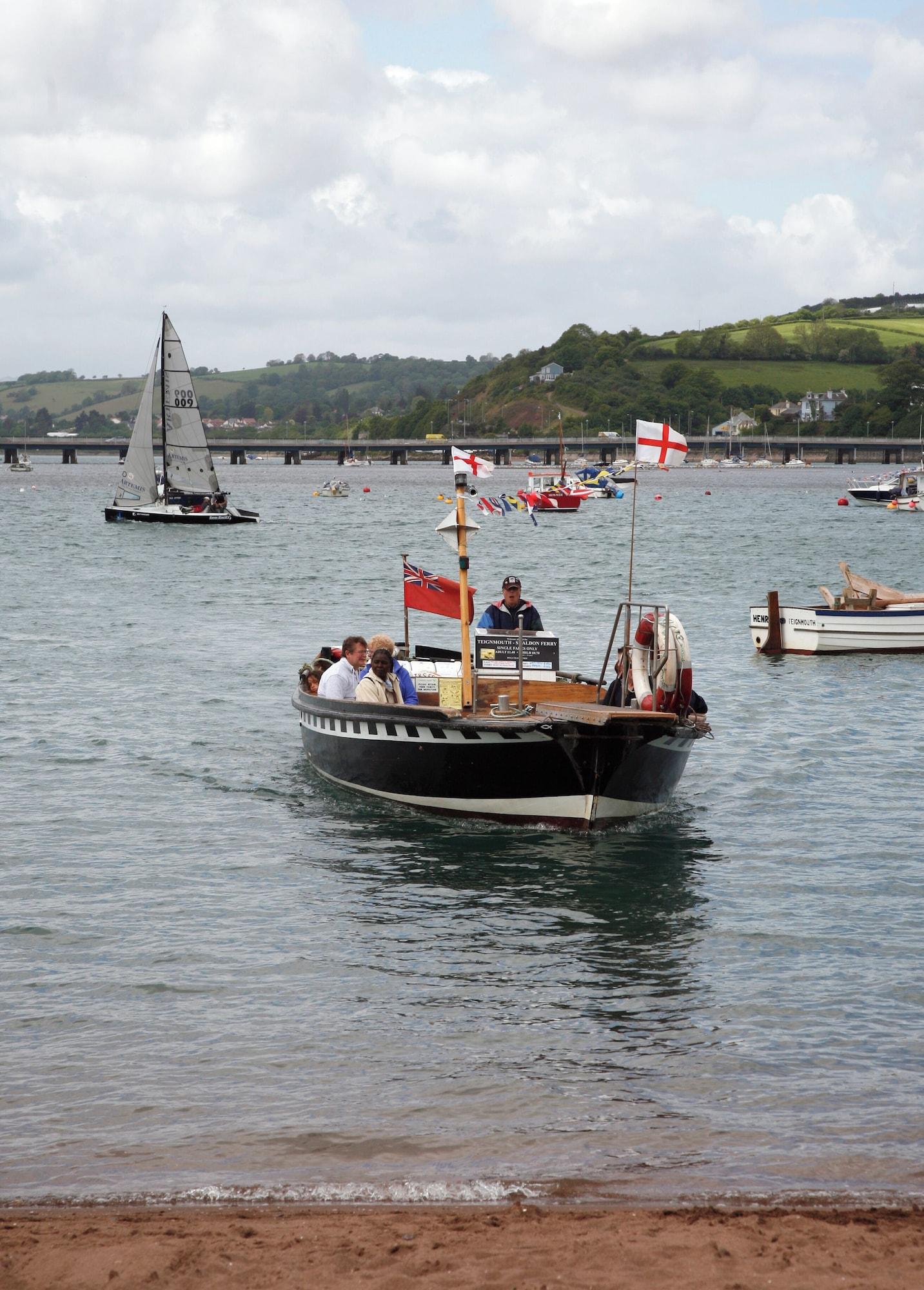 Vista Exterior Riviera Apartments