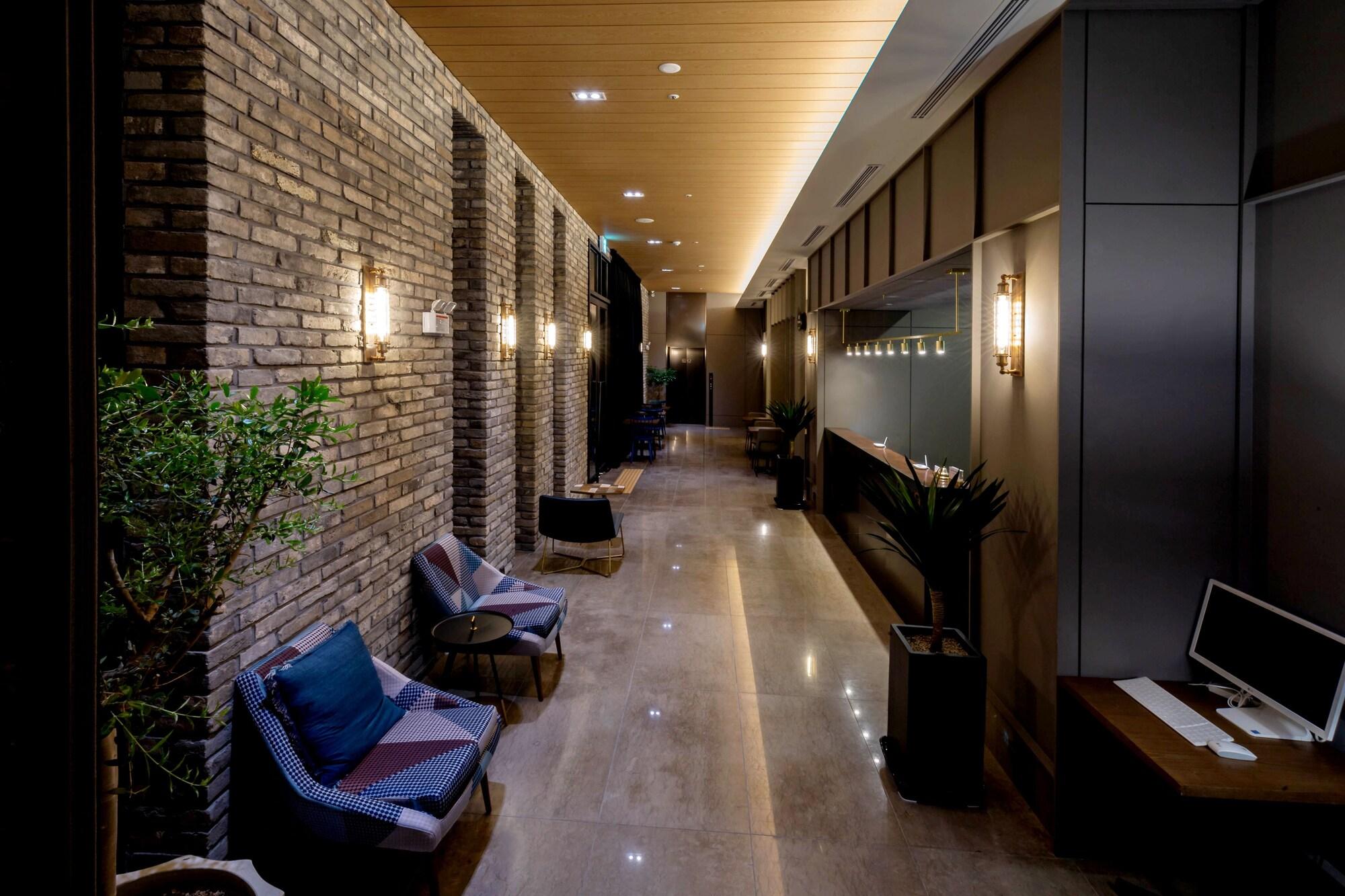 Vista Lobby Hotel EAST9