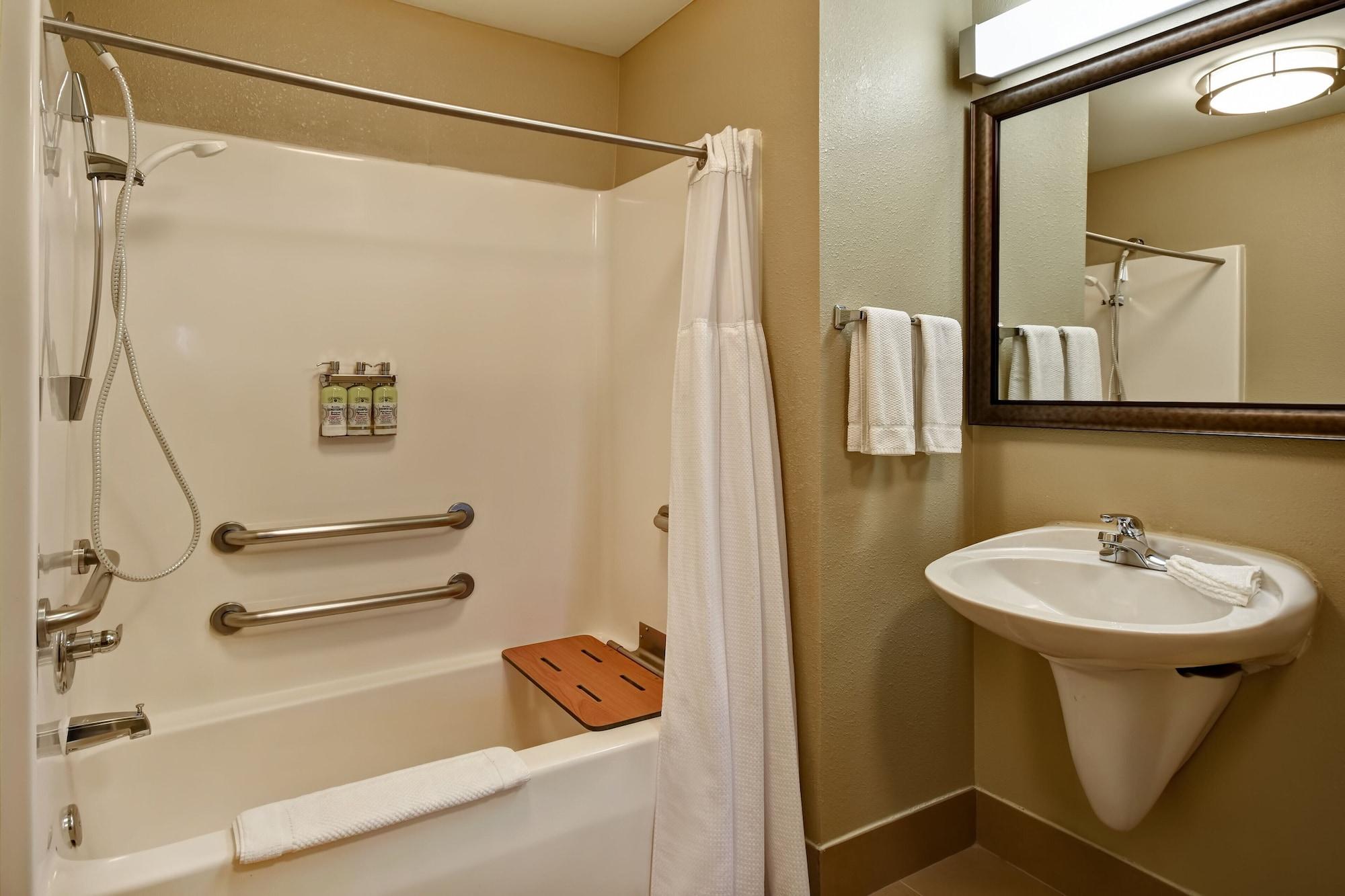 Set de Habitación Staybridge Suites Grand Rapids-Kentwood by IHG