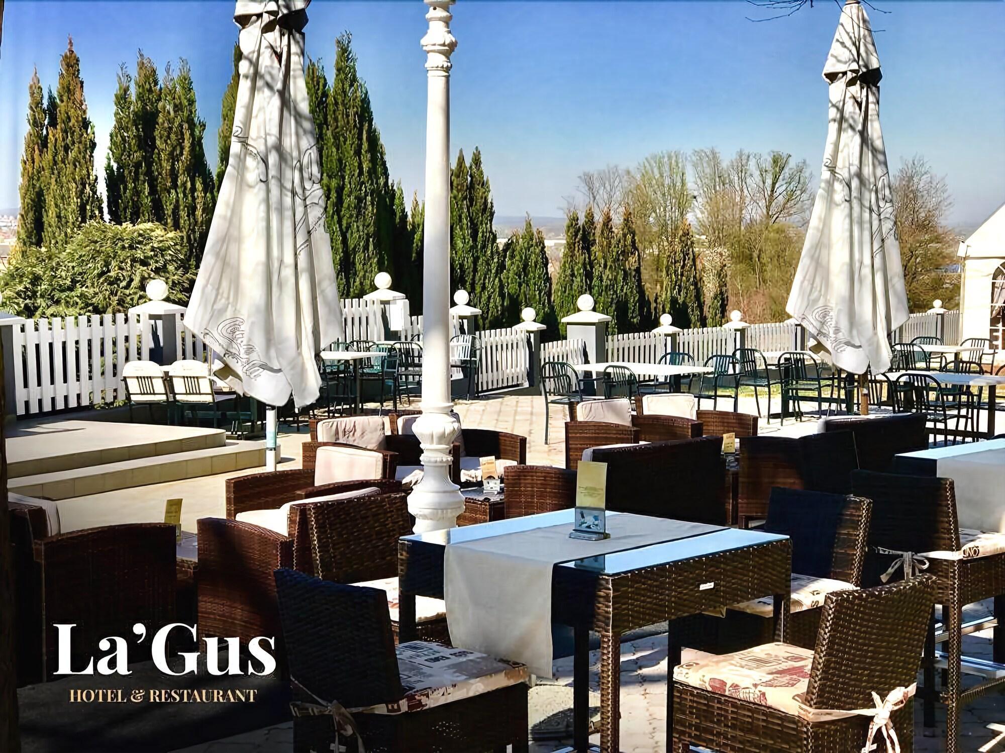Varios Hotel Lagus