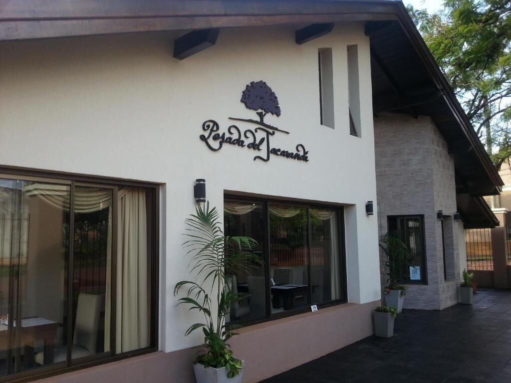 Vista Exterior Posada Del Jacarandá