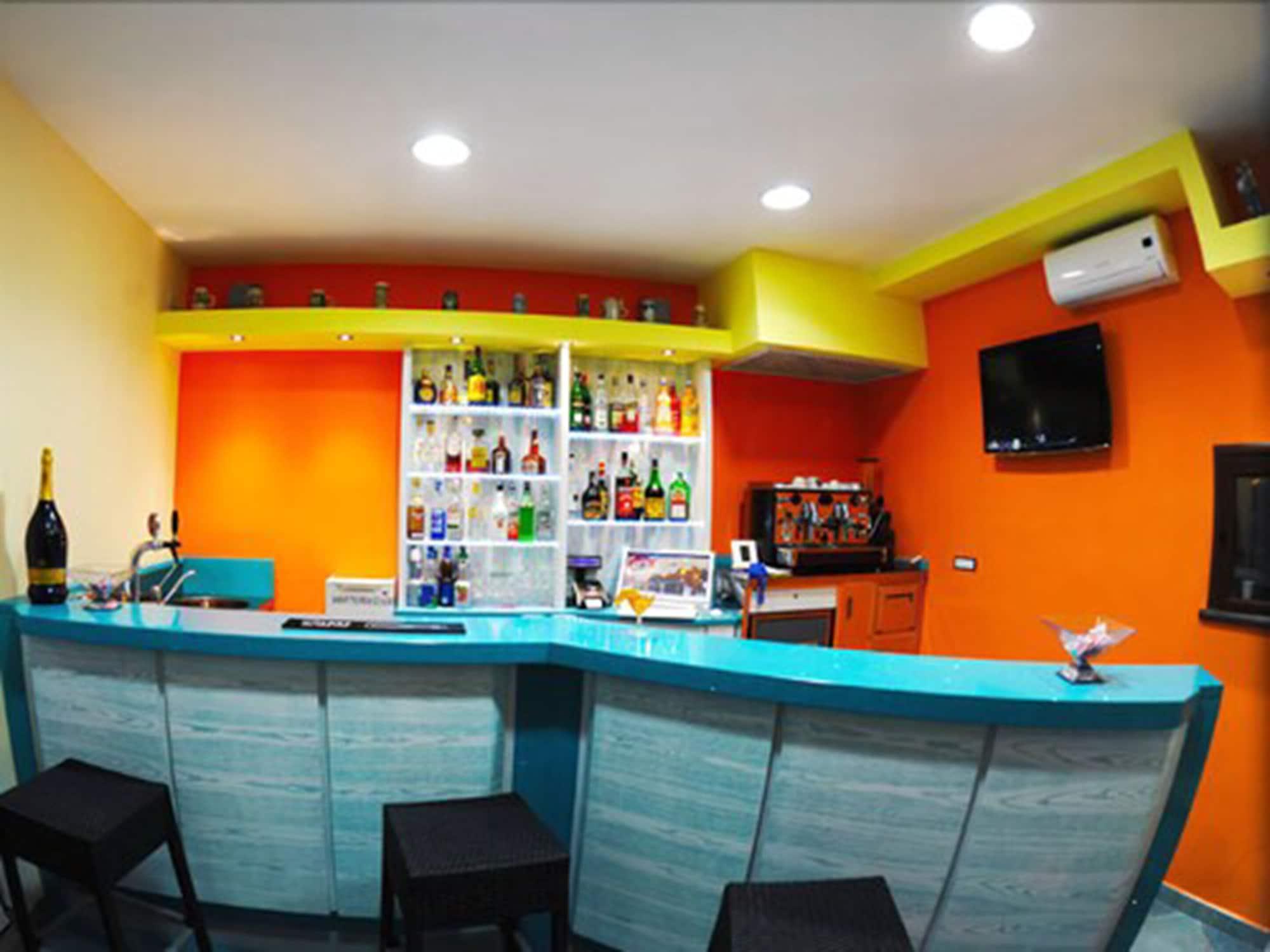 Bar/Salón Hotel Due Torri