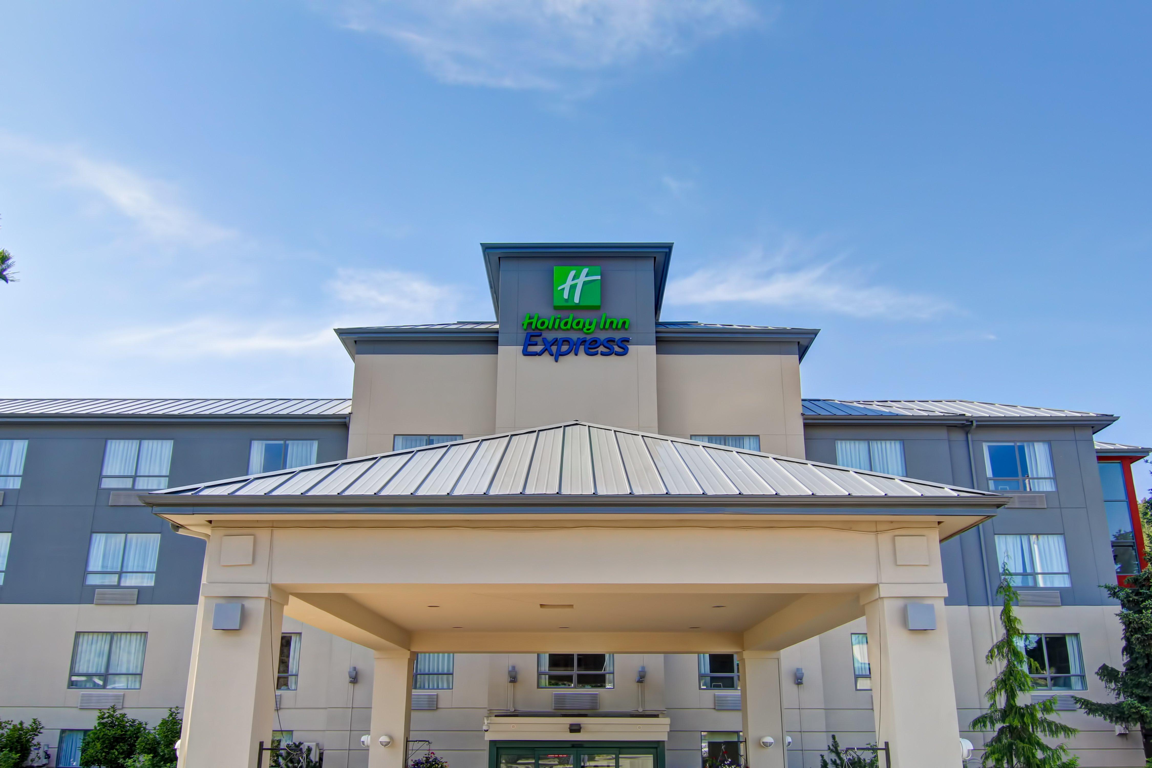 Vista Exterior Holiday Inn Express Kamloops by IHG