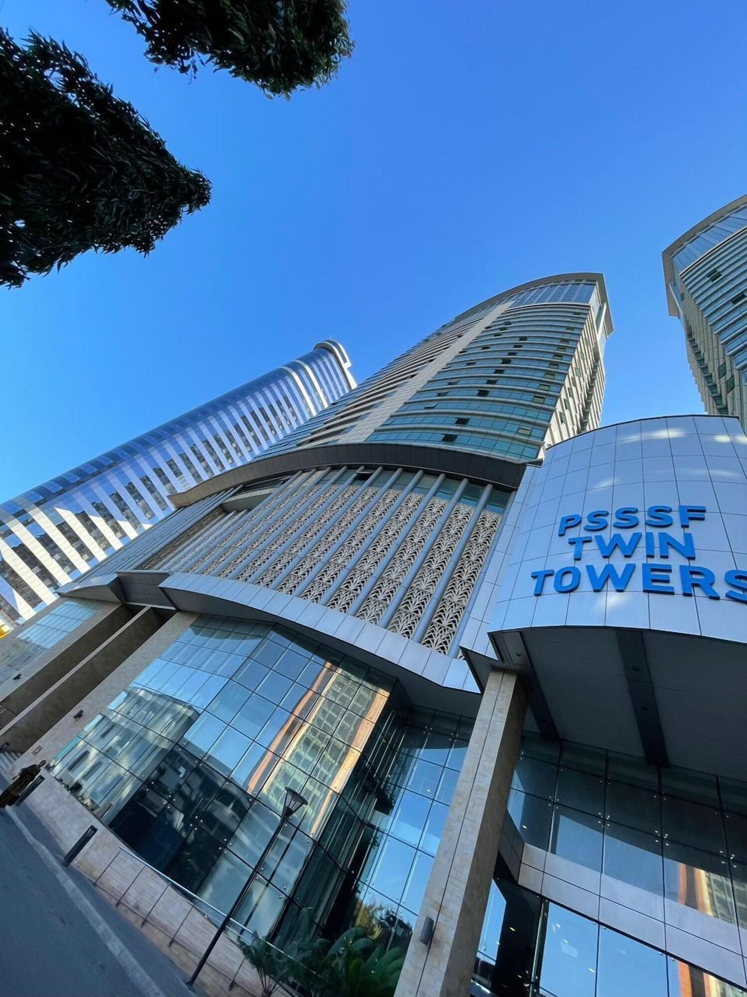 Varios Fairview Luxury Apartments