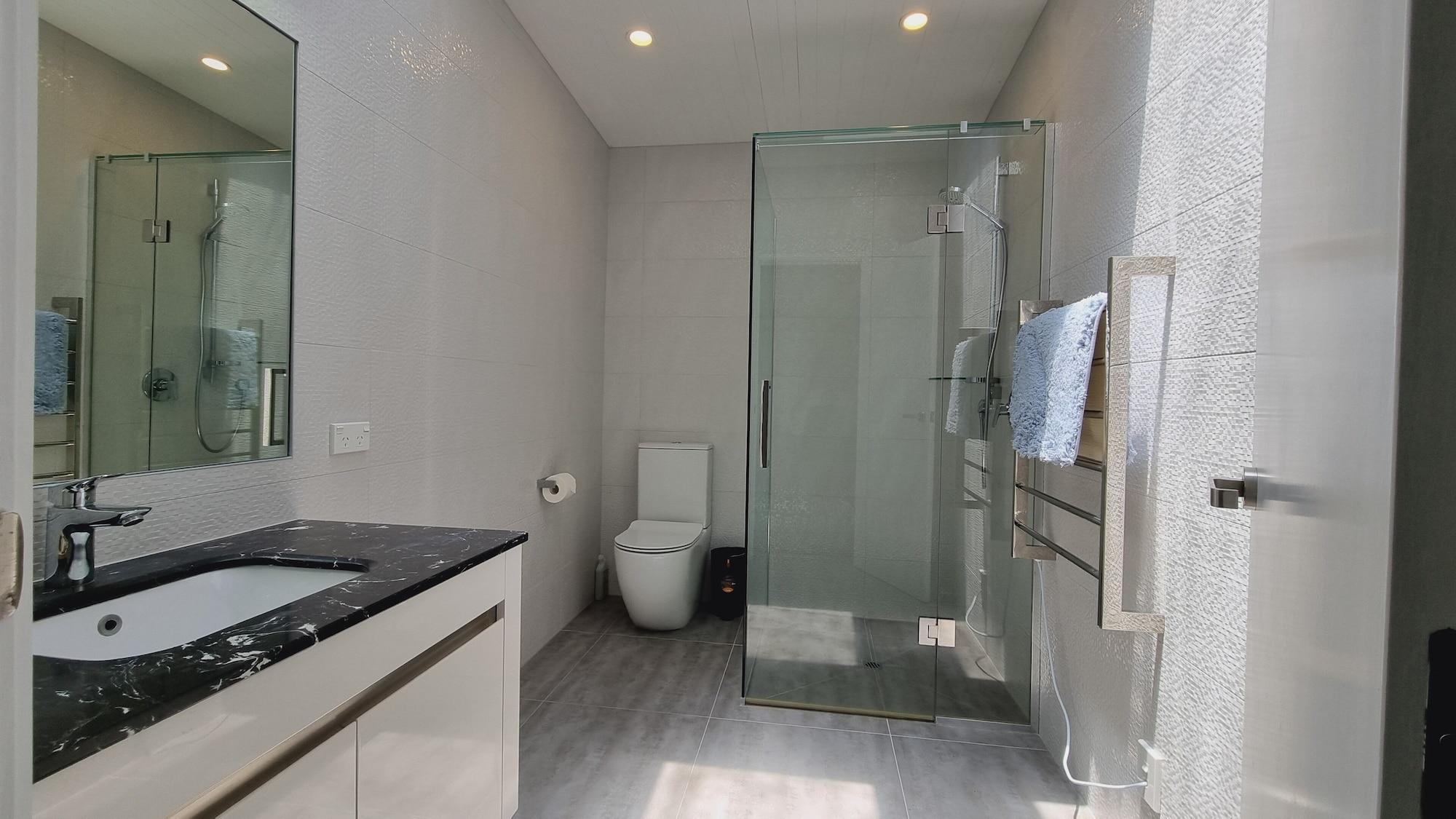 Varios The Beach House