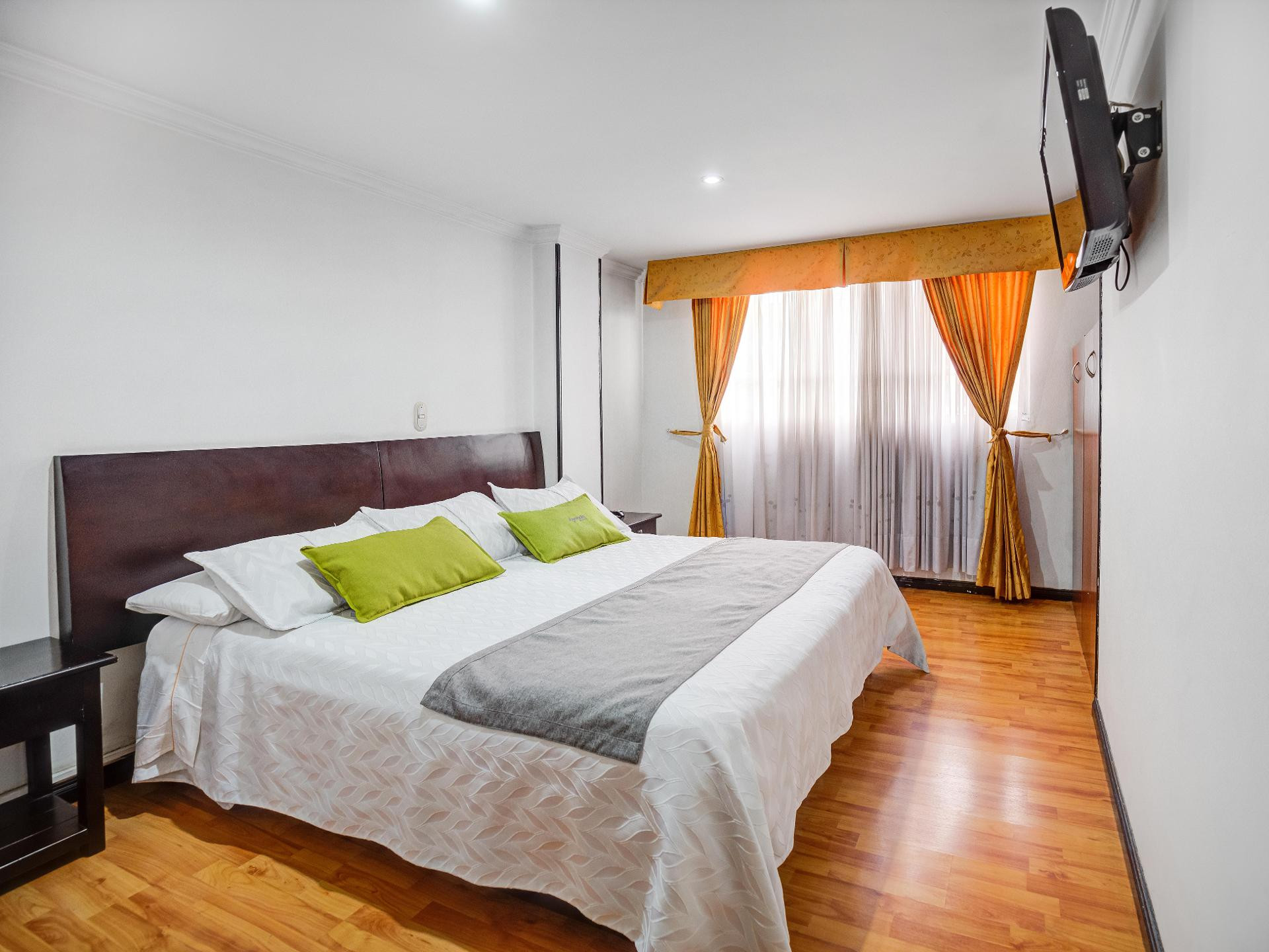 Hotel Hotel Ferrovial Corferías