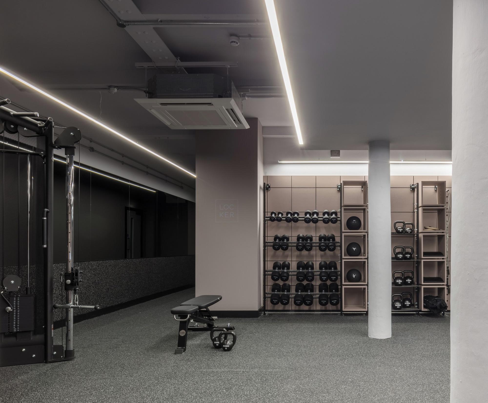 Gimnasio Whitworth Locke