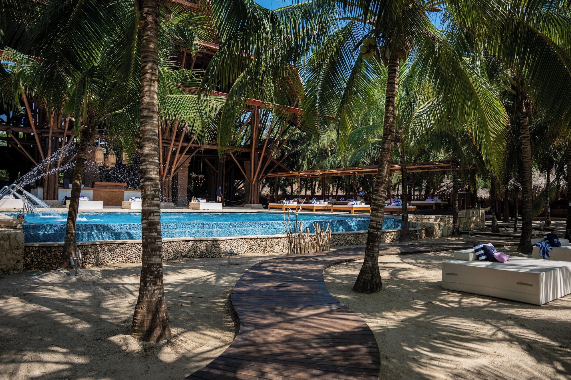 Playa Castillete Hotel & Beach Club