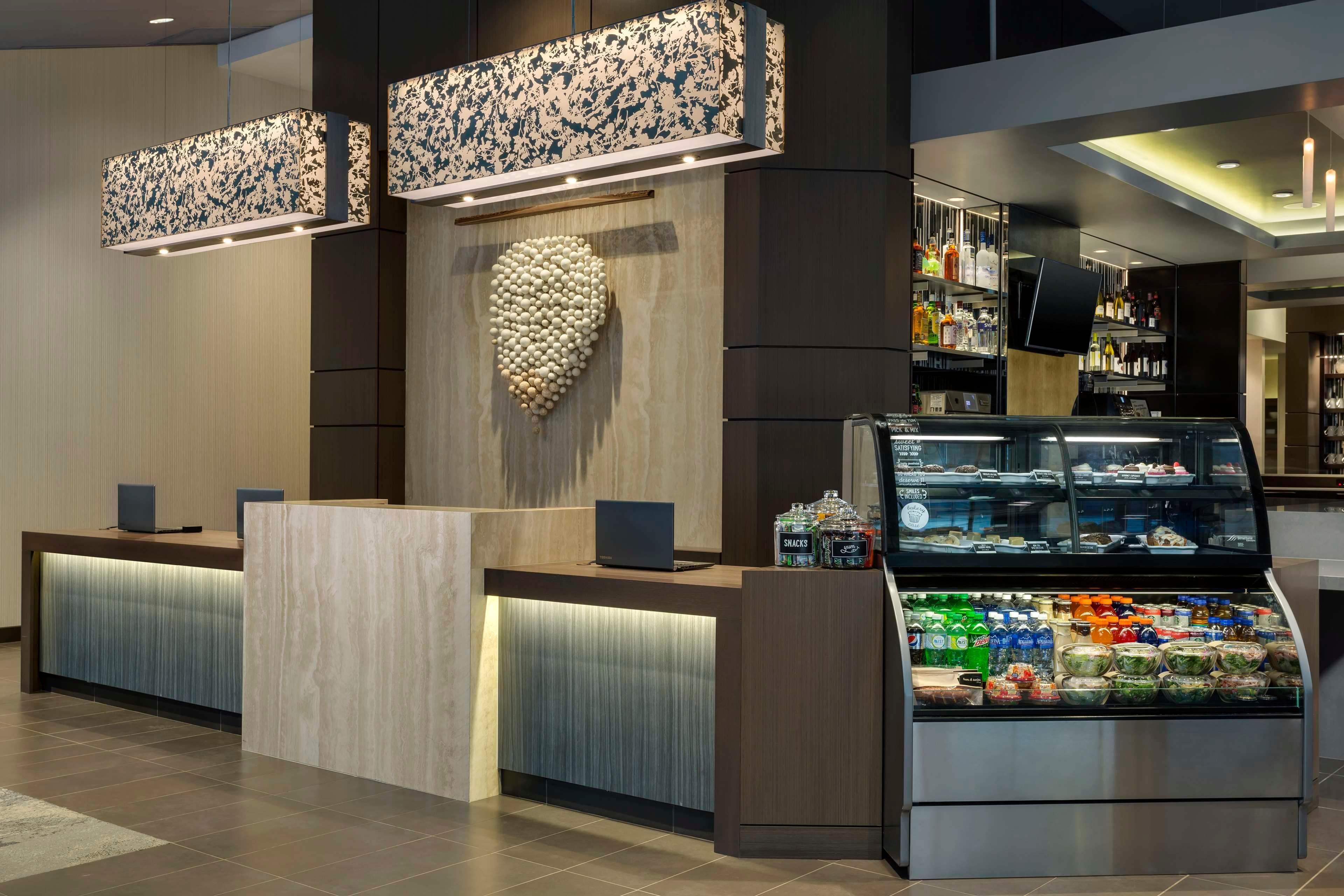 Vista Lobby Hyatt Place Chicago/Downtown - The Loop