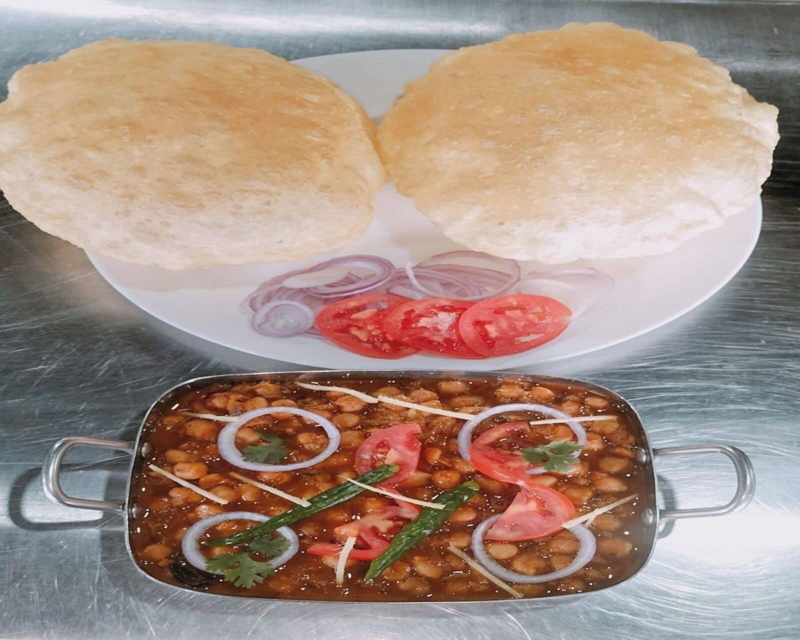 Restaurant Wada Chirebandi