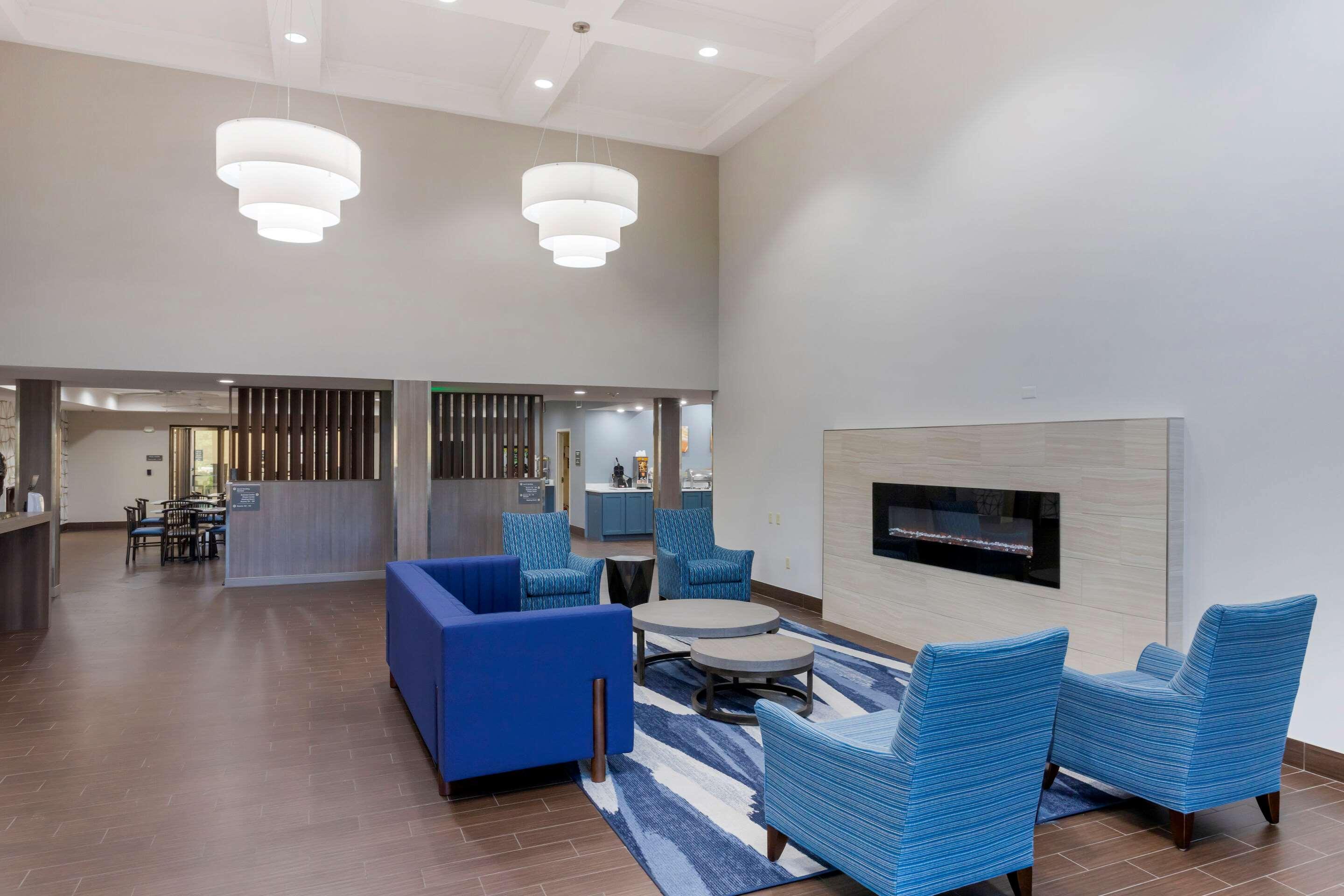 Vista Lobby Comfort Inn & Suites Hot Springs Midtown