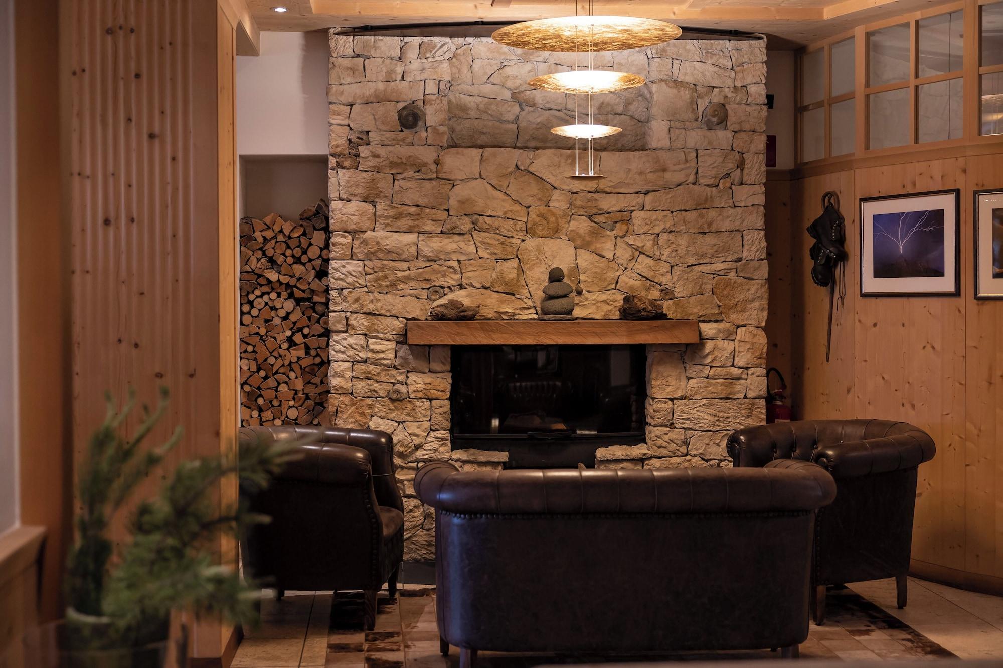 Vista Lobby Artnatur Dolomites