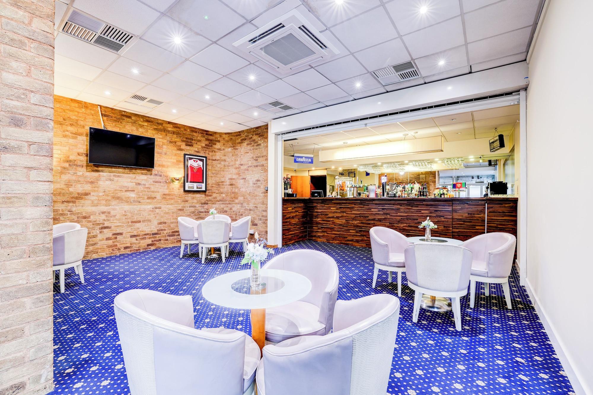 Restaurant OYO The Chiltern Hotel