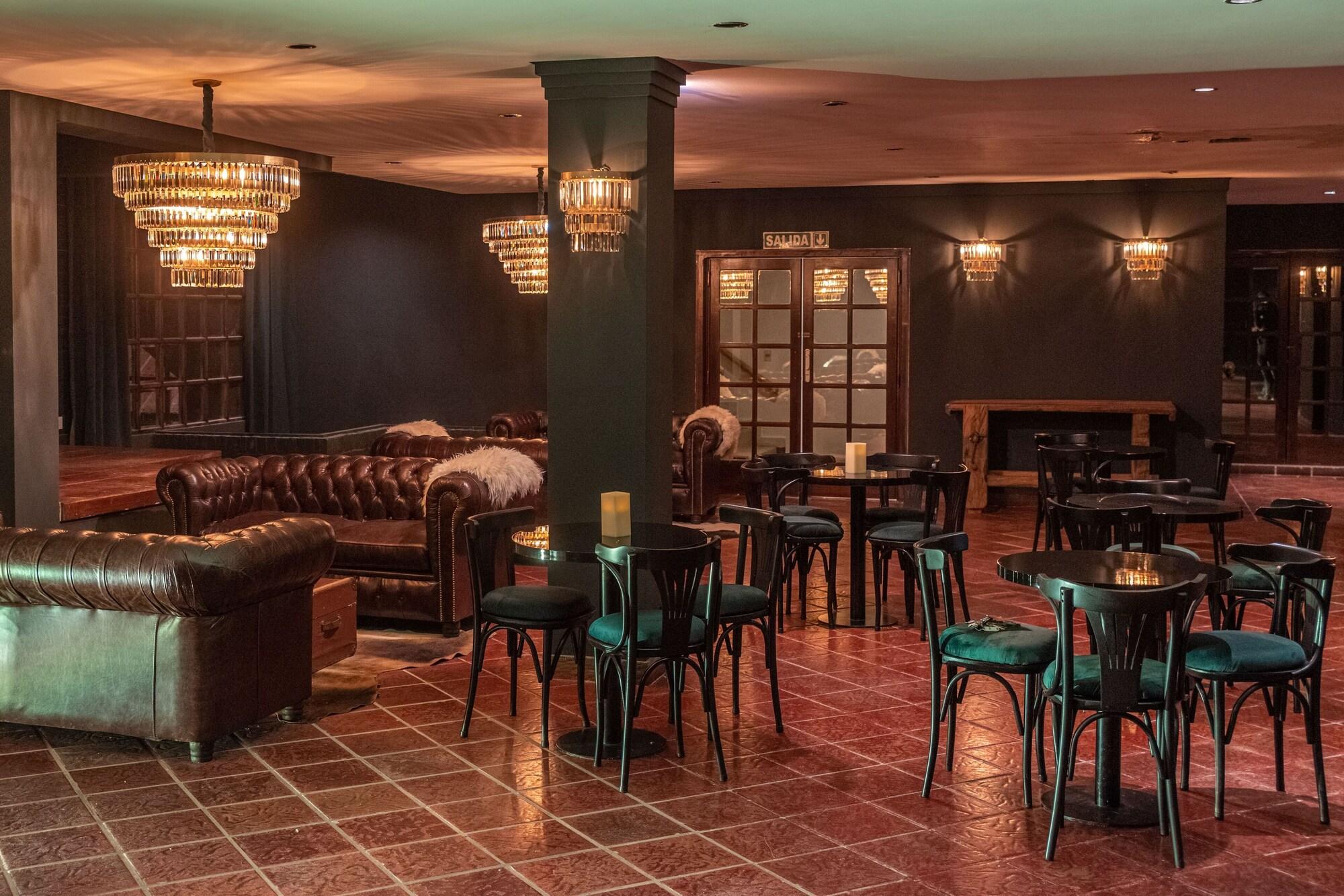 Bar/Salón Amérian Aluminé