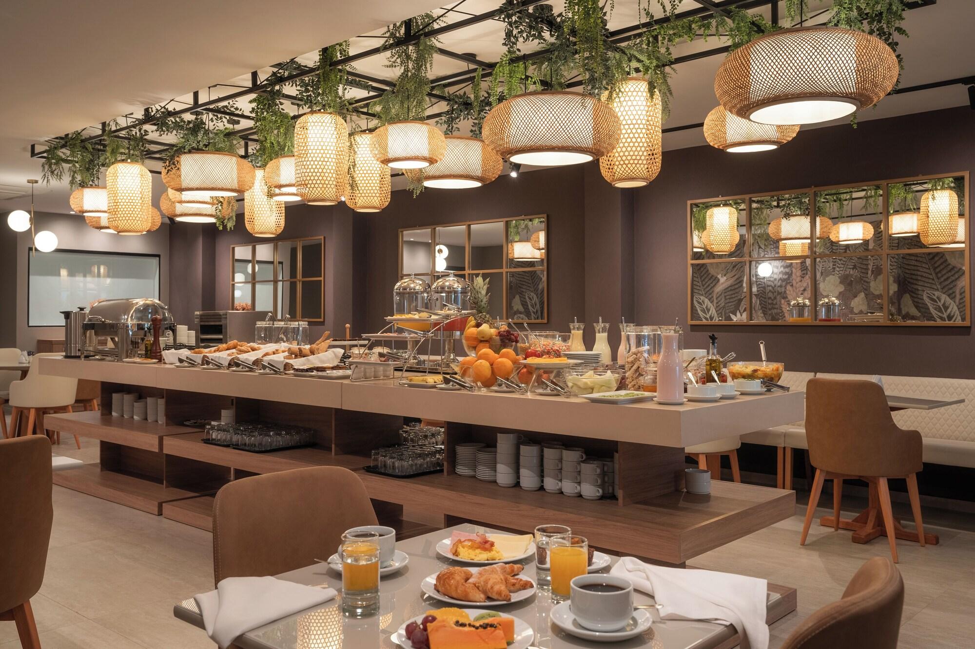 Restaurant Like Design Hotel Rivera