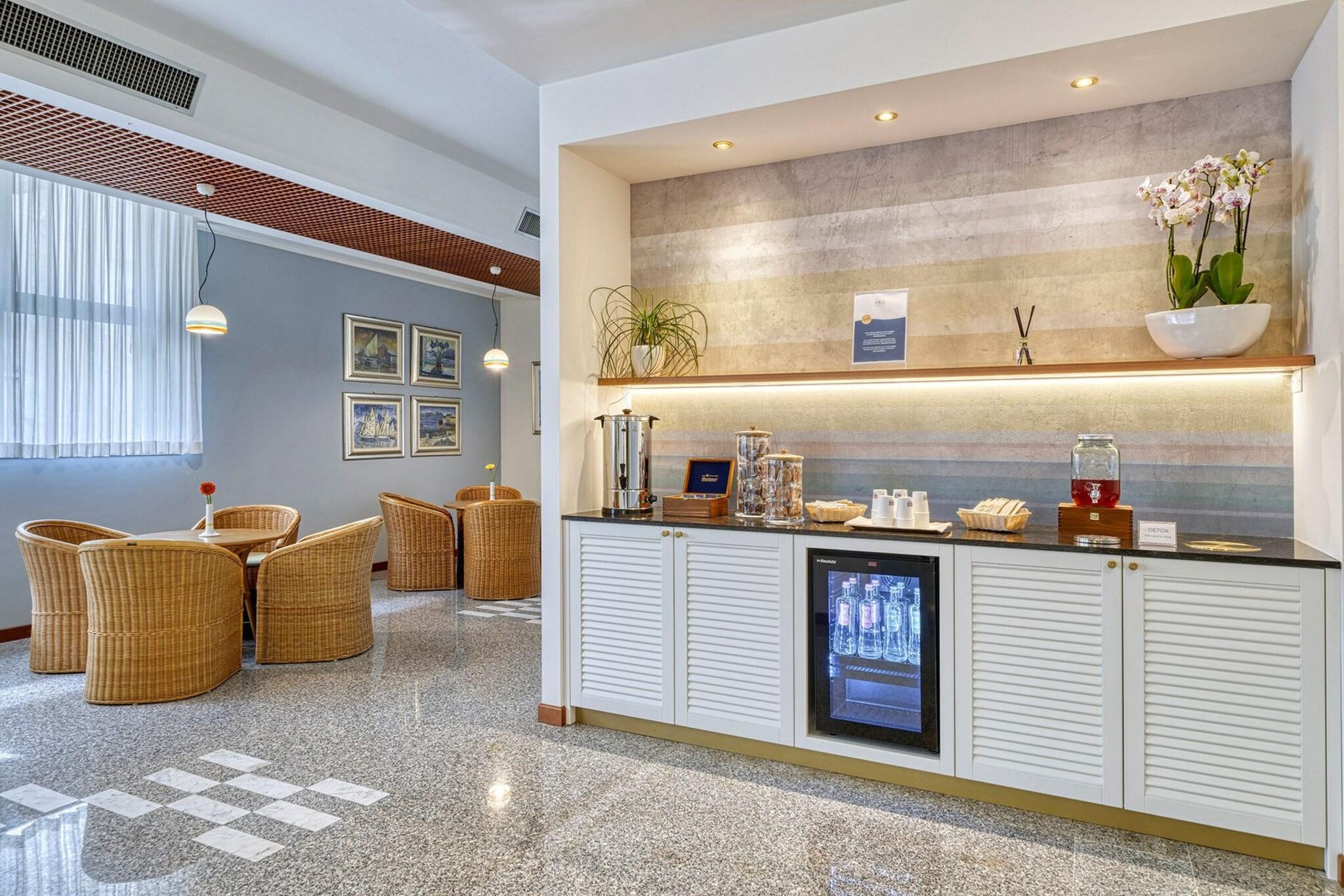 Vista Lobby Sky Pool Hotel Sole Garda