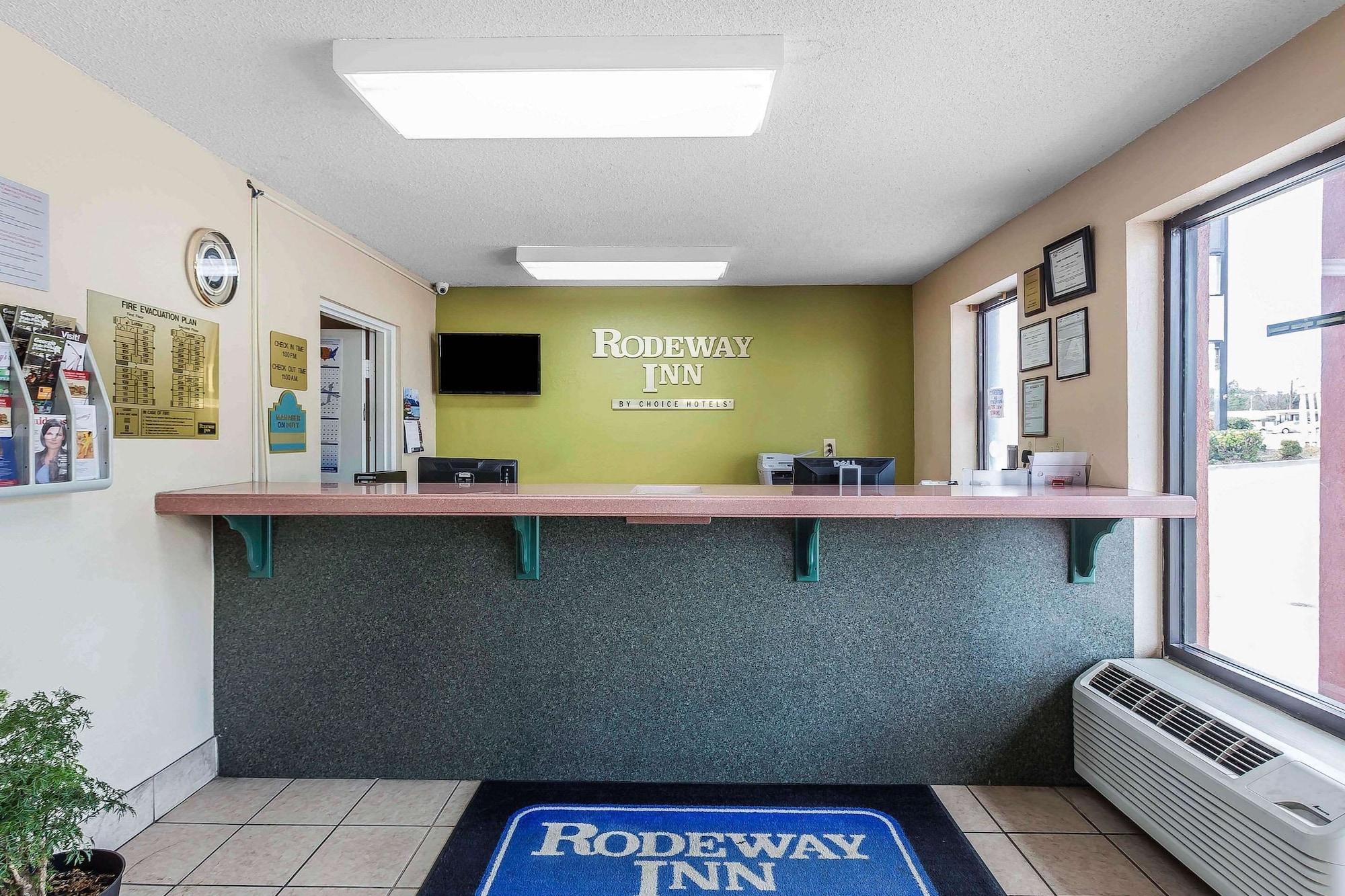 Vista Lobby Rodeway Inn