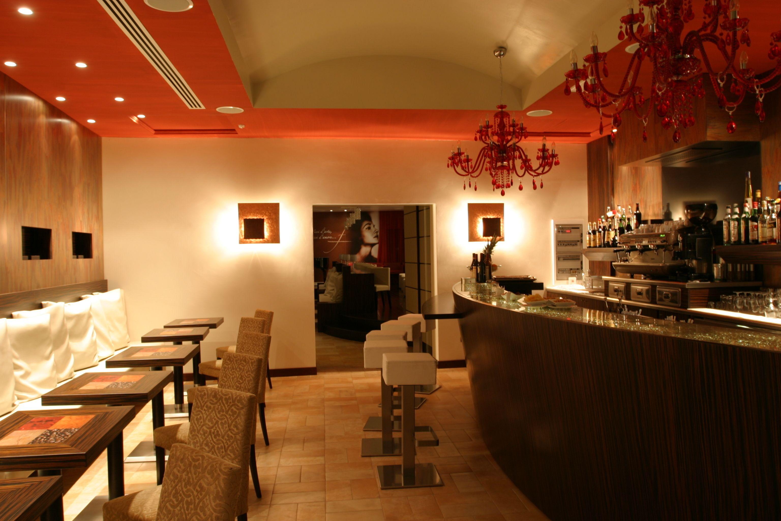 Bar/Salón Gallery Recanati