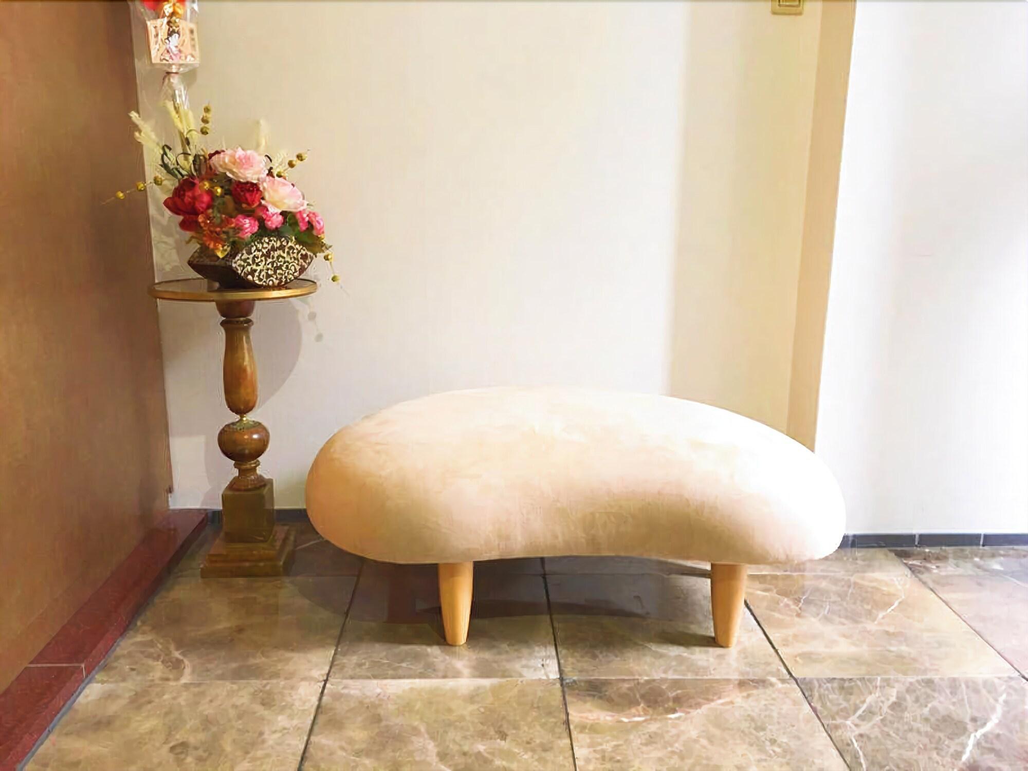 Vista Lobby Nakayama Guesthouse