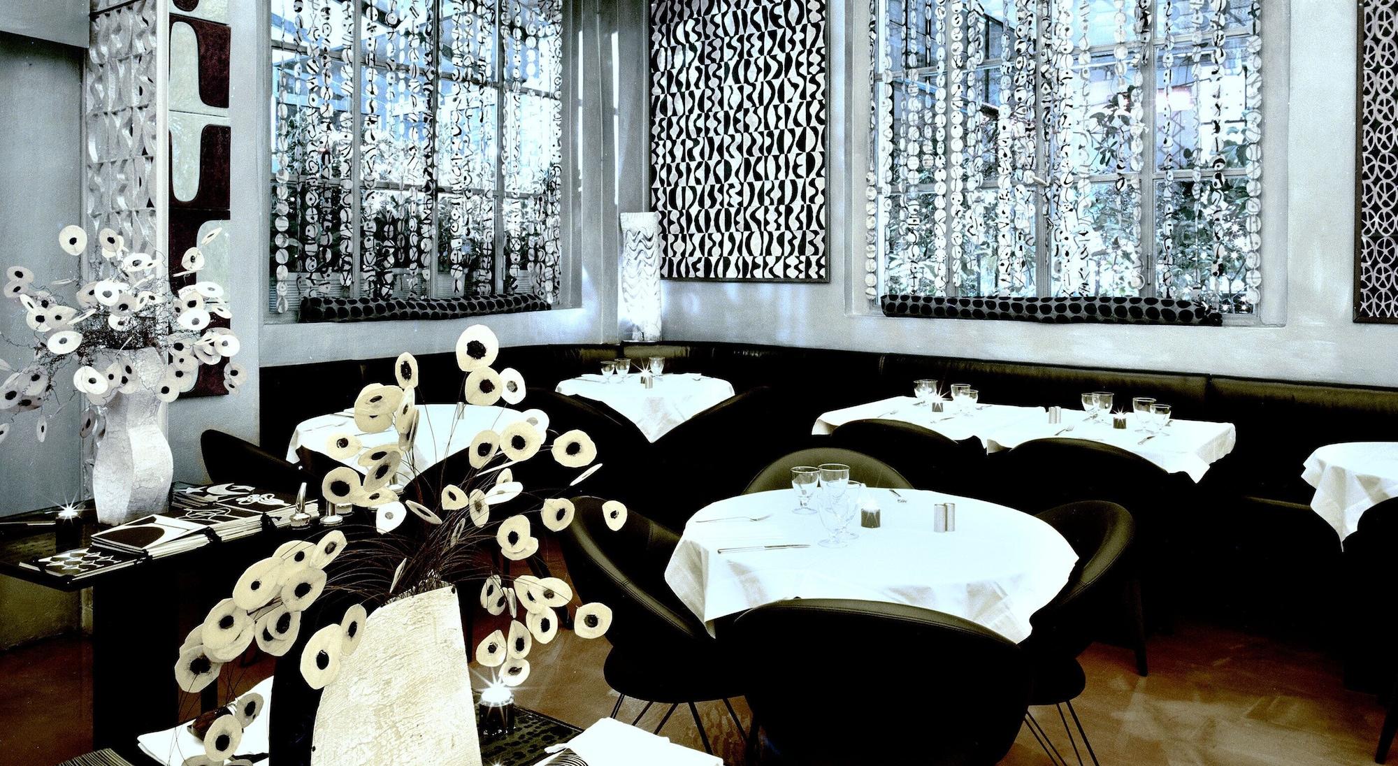 Restaurant 3 Rooms 10 Corso Como
