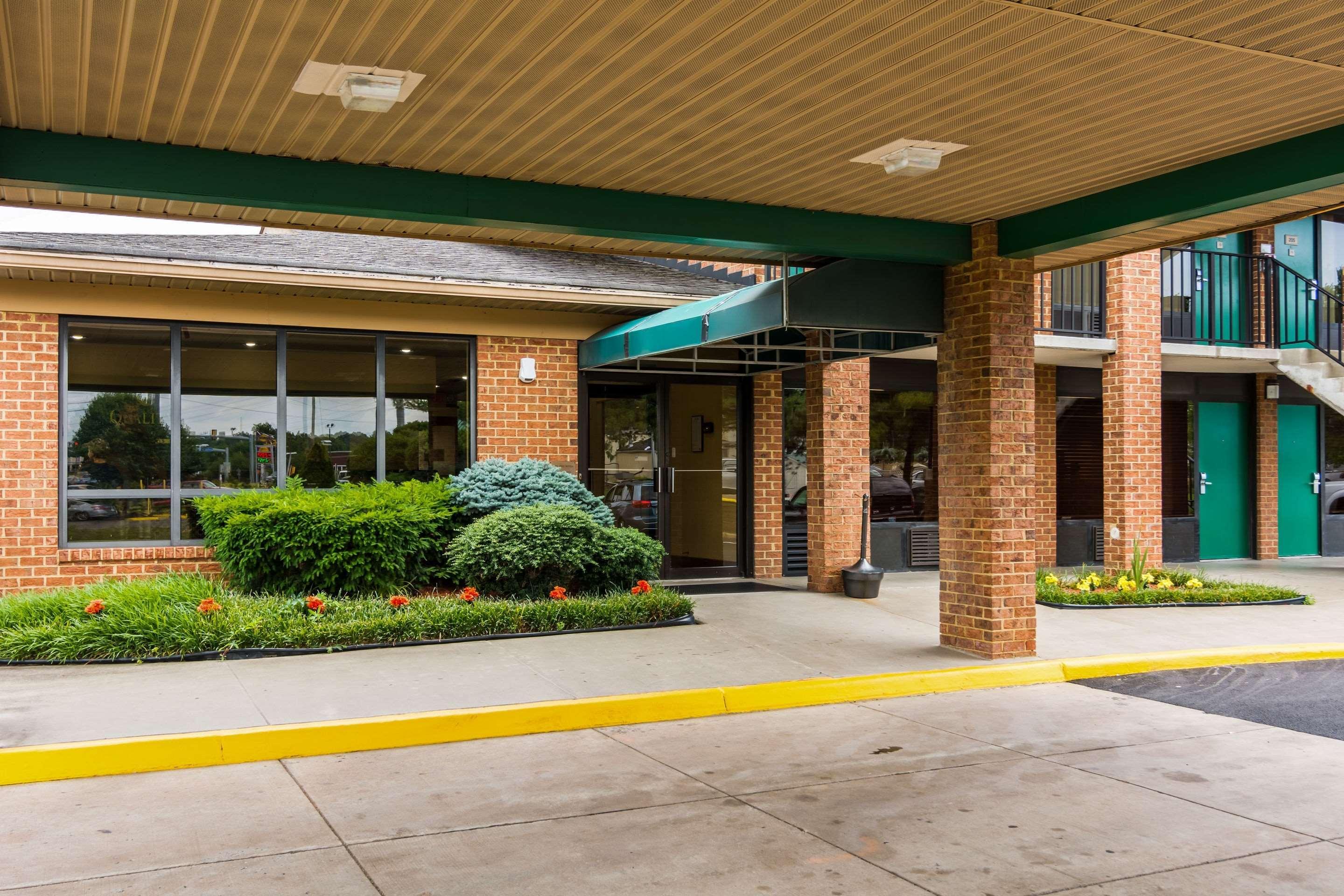 Vista Exterior Quality Inn Manassas