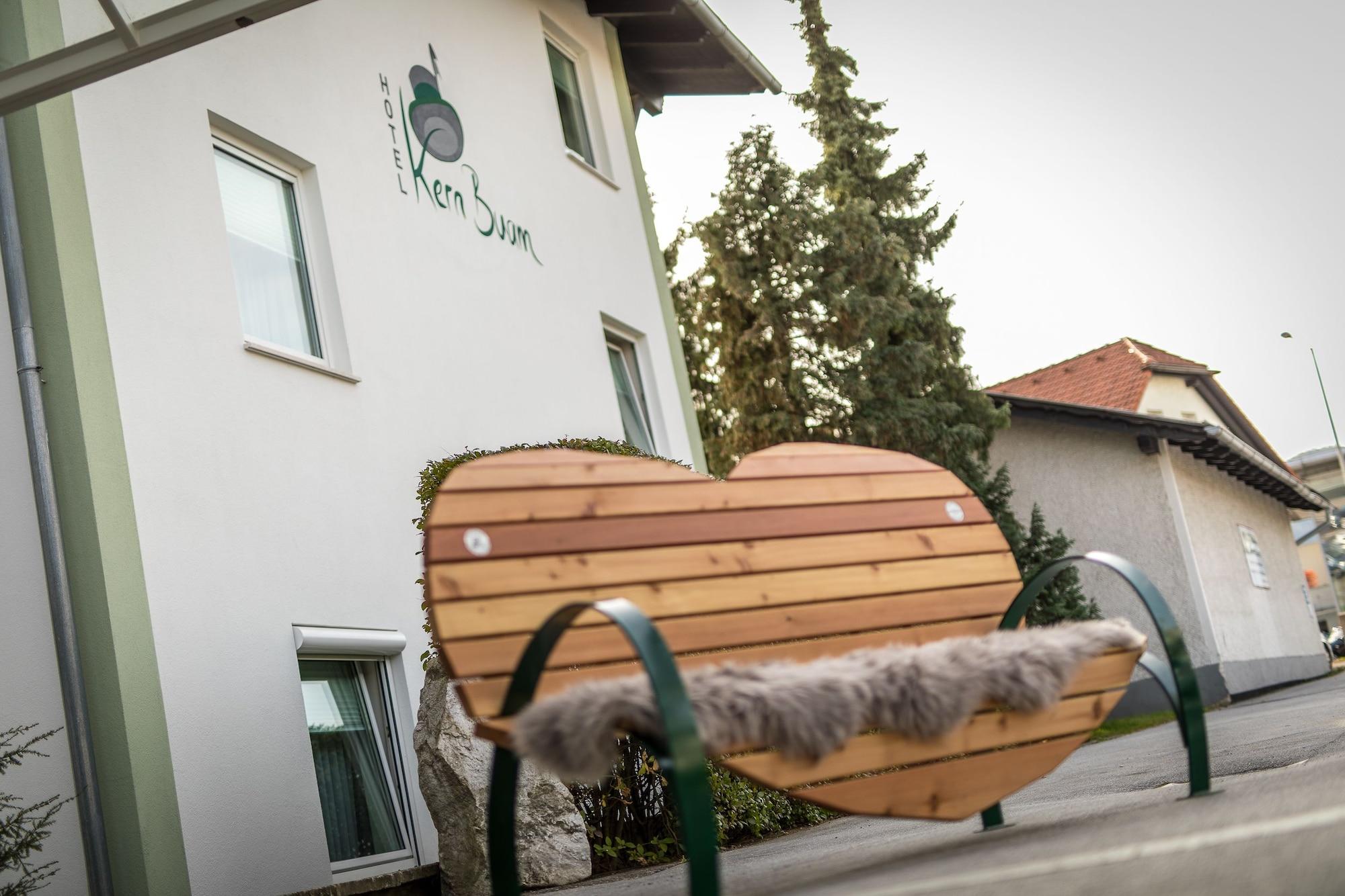 Vista Exterior Kern Buam