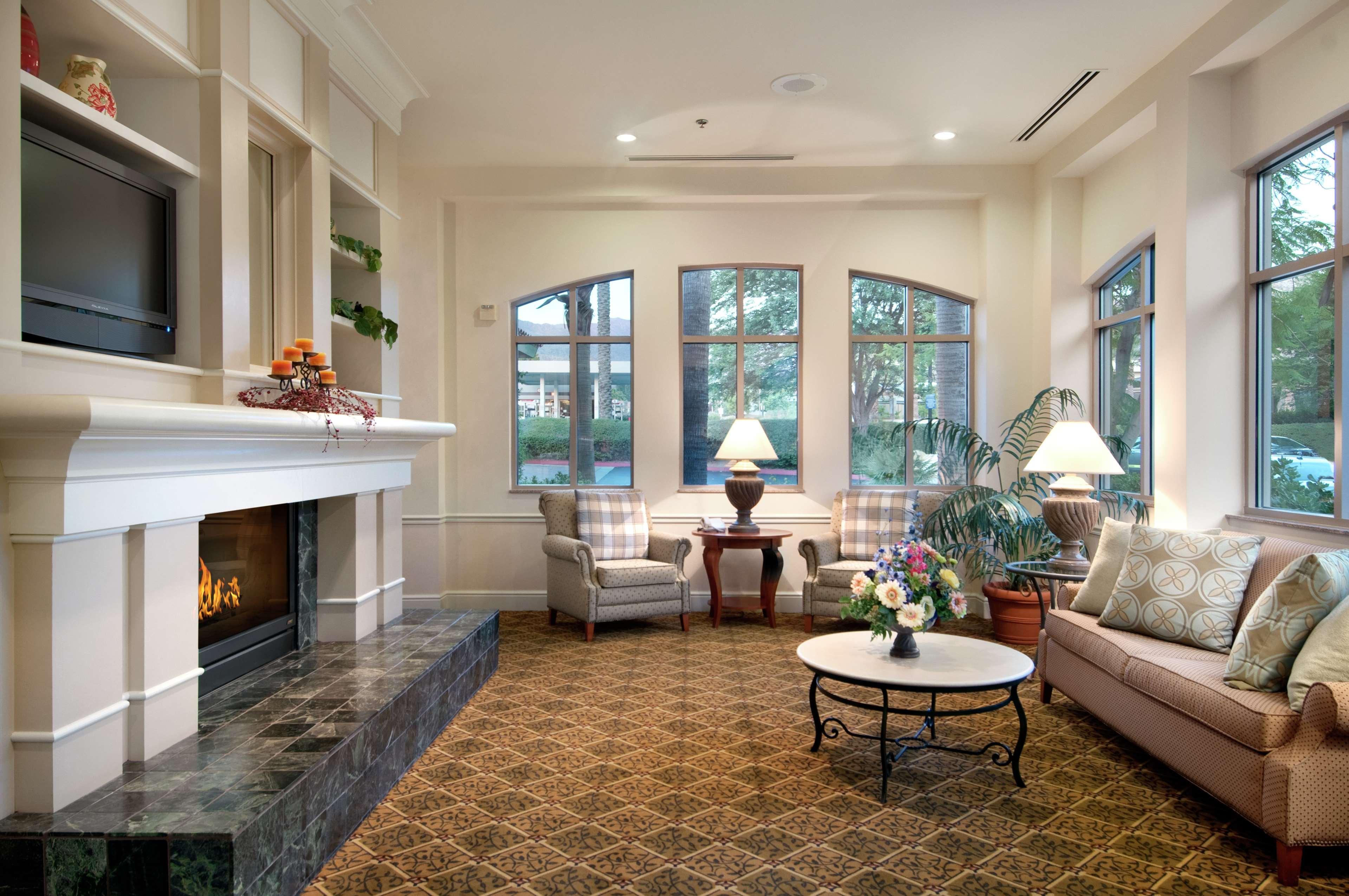 Vista Lobby Hilton Garden Inn Palm Springs - Rancho Mirage