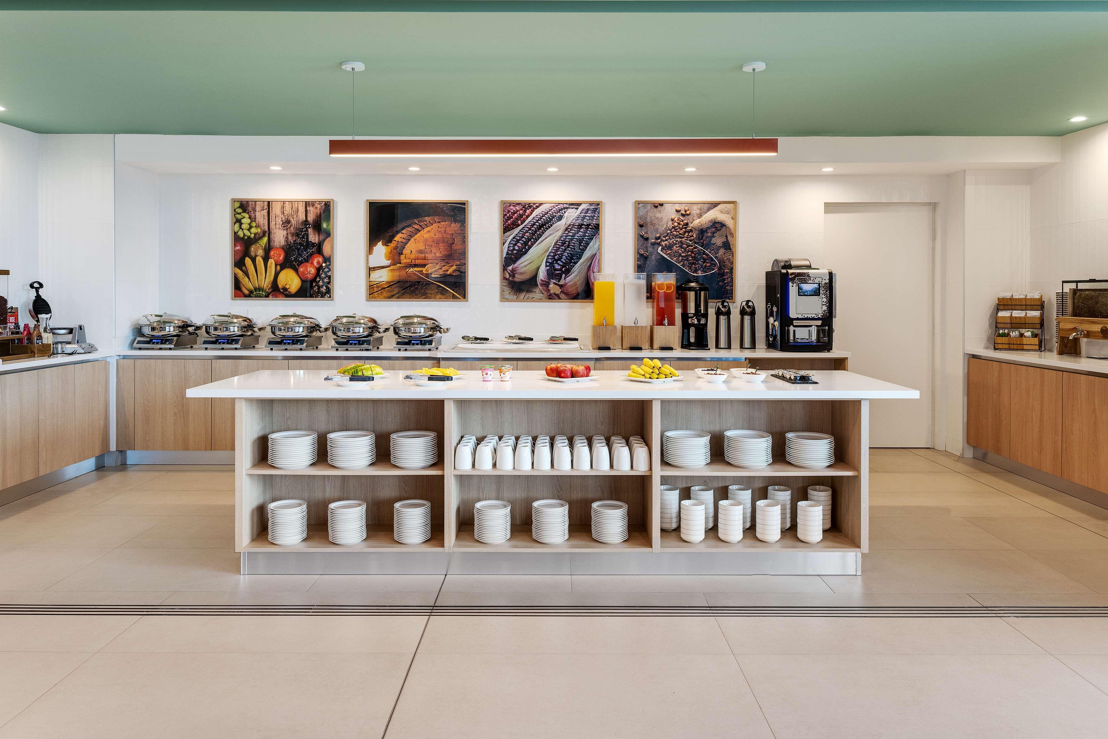 Restaurant Hampton By Hilton Guanacaste Airport